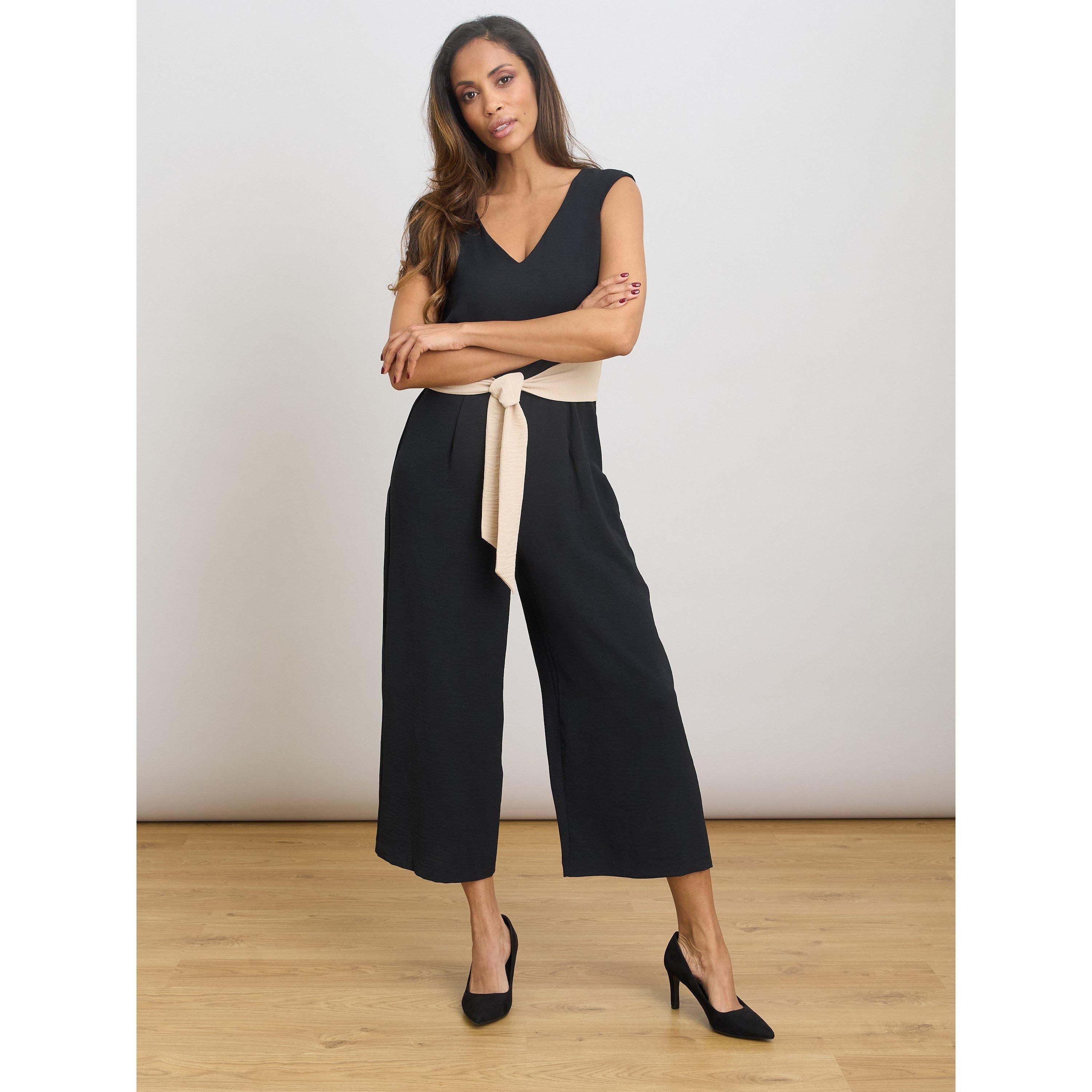 Black - Gina Bacconi - Codie Sleeveless V-Neck Jumpsuit - 6