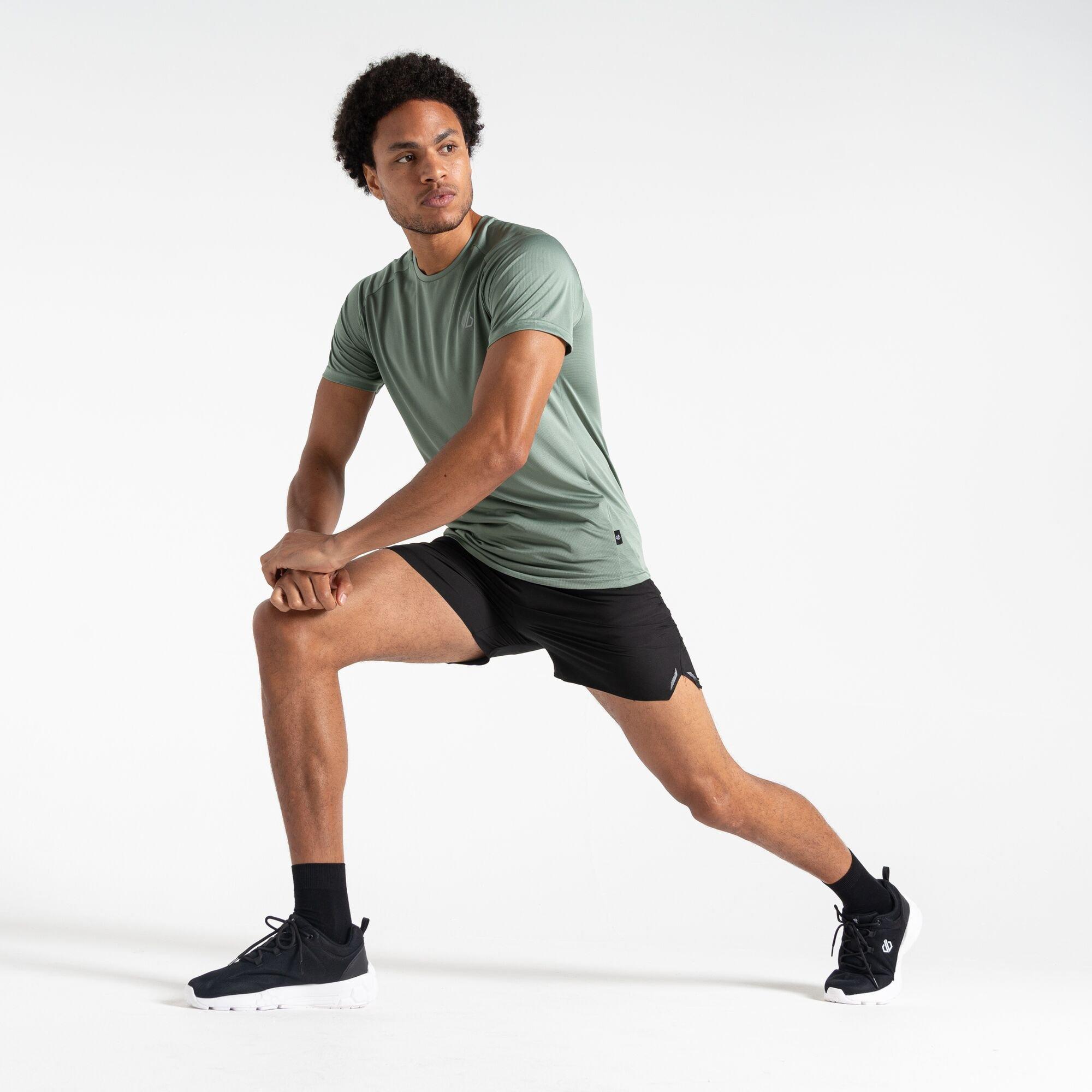 Black - Dare 2b - Mens Accelerate 5 Inch Fitness Shorts - 6