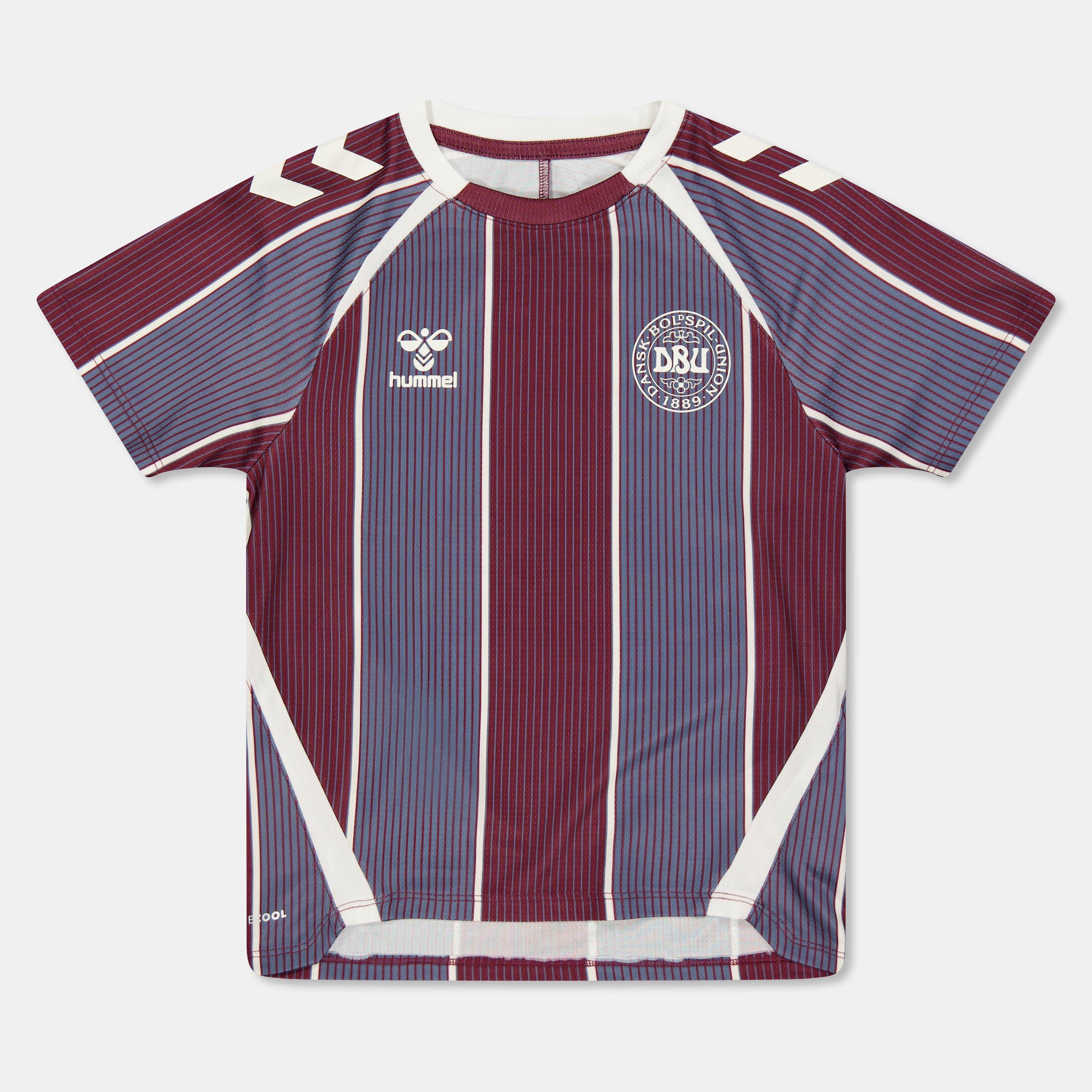 Hummel  Kids Denmark Pre Match Shirt 2025 Juniors -  - 9-10 (M)