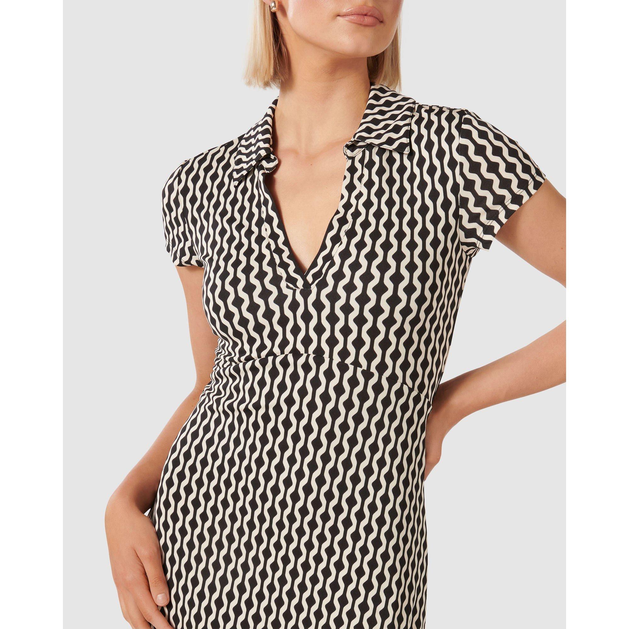 Black Carter Ge - Forever New - Lorinda Cap Sleeve Dress - 2