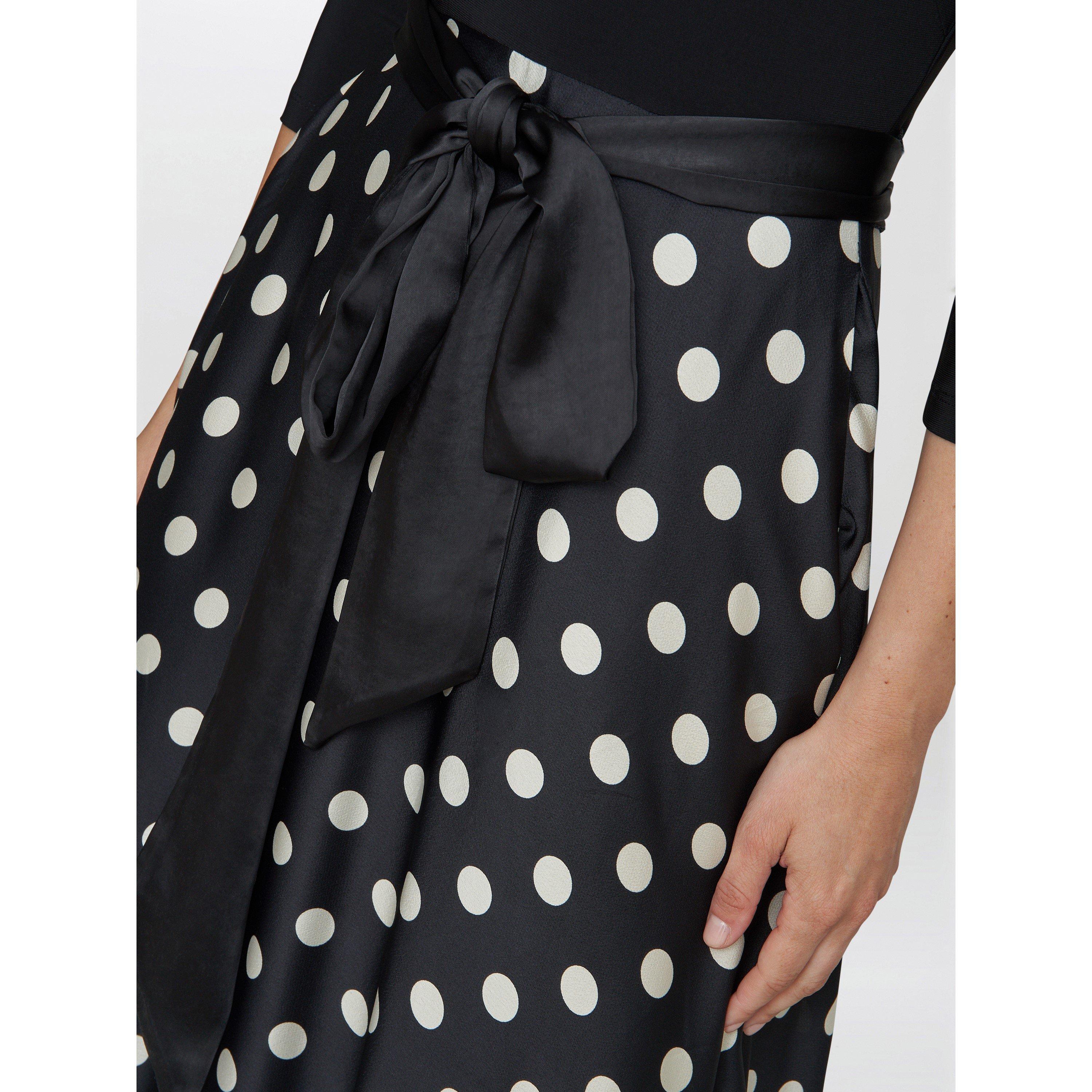 Black / White - Gina Bacconi - Christina Spot Print Satin Jersey Dress - 5