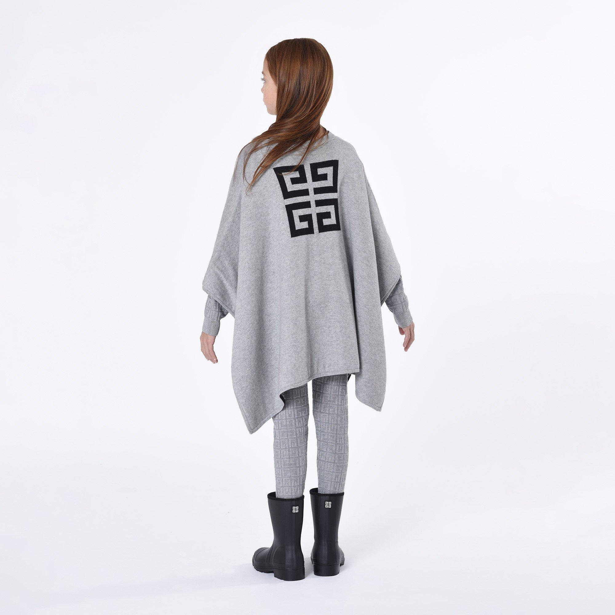 ポンチョ・ケープ GIVENCHY Women Capes BW00RH4ZPJ250 Grey GIVENCHY | Reversible Knit Cape Juniors | Capes | Cruise Fashion