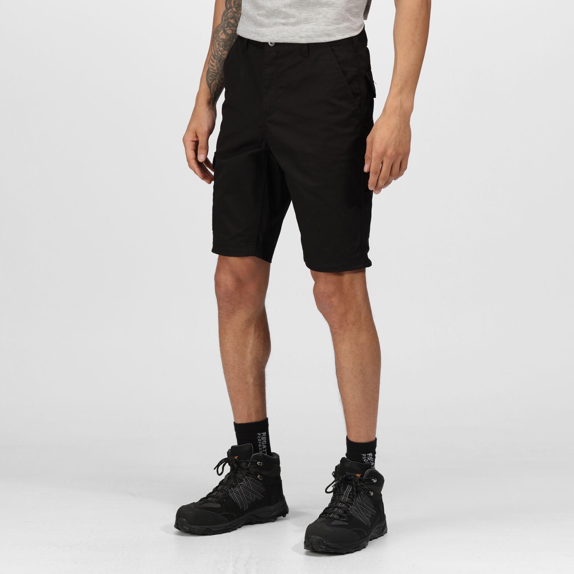 Regatta Men's Pro Cargo Shorts - Black - 44