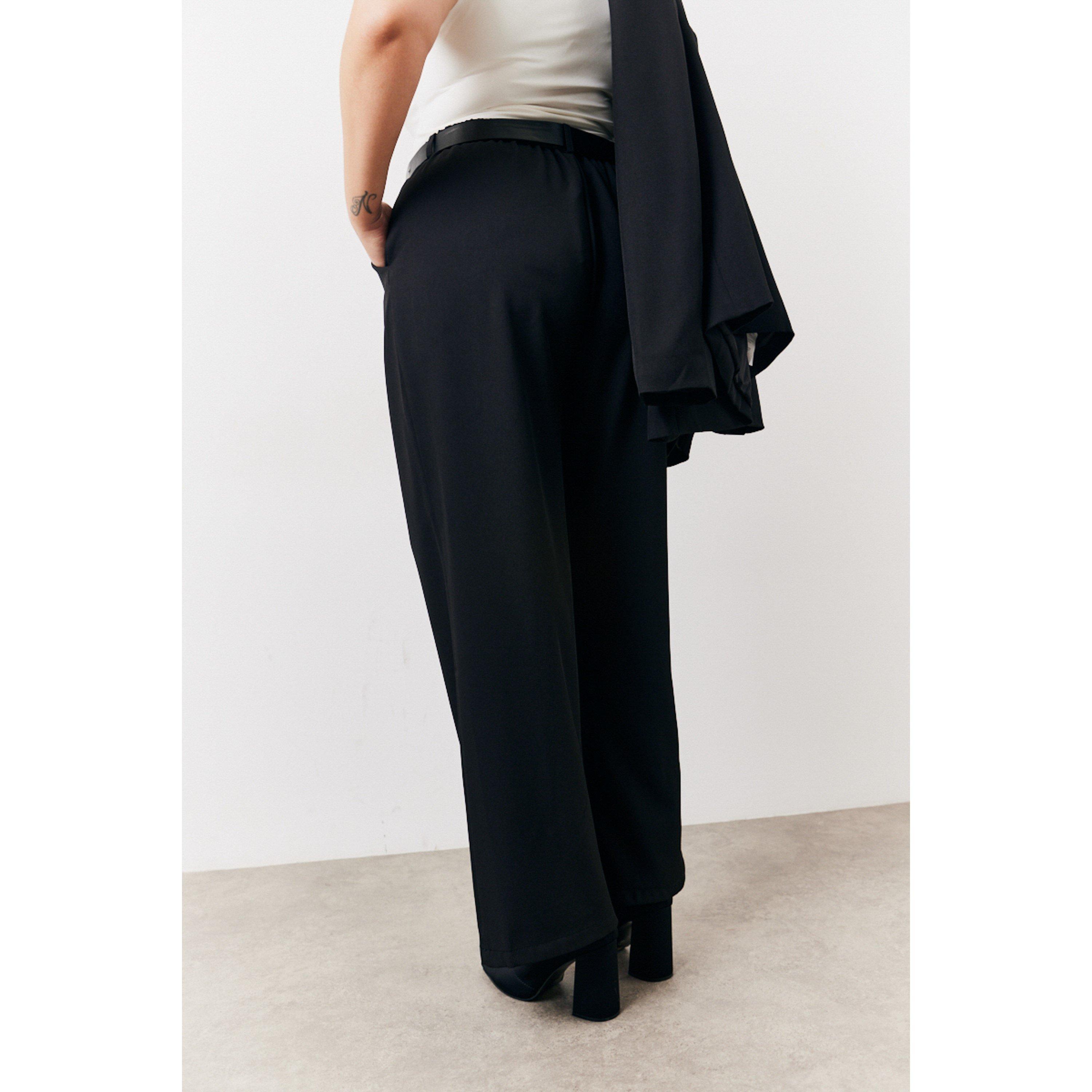 Black - In The Style - Black Elastic Waist Back Trouser - 4