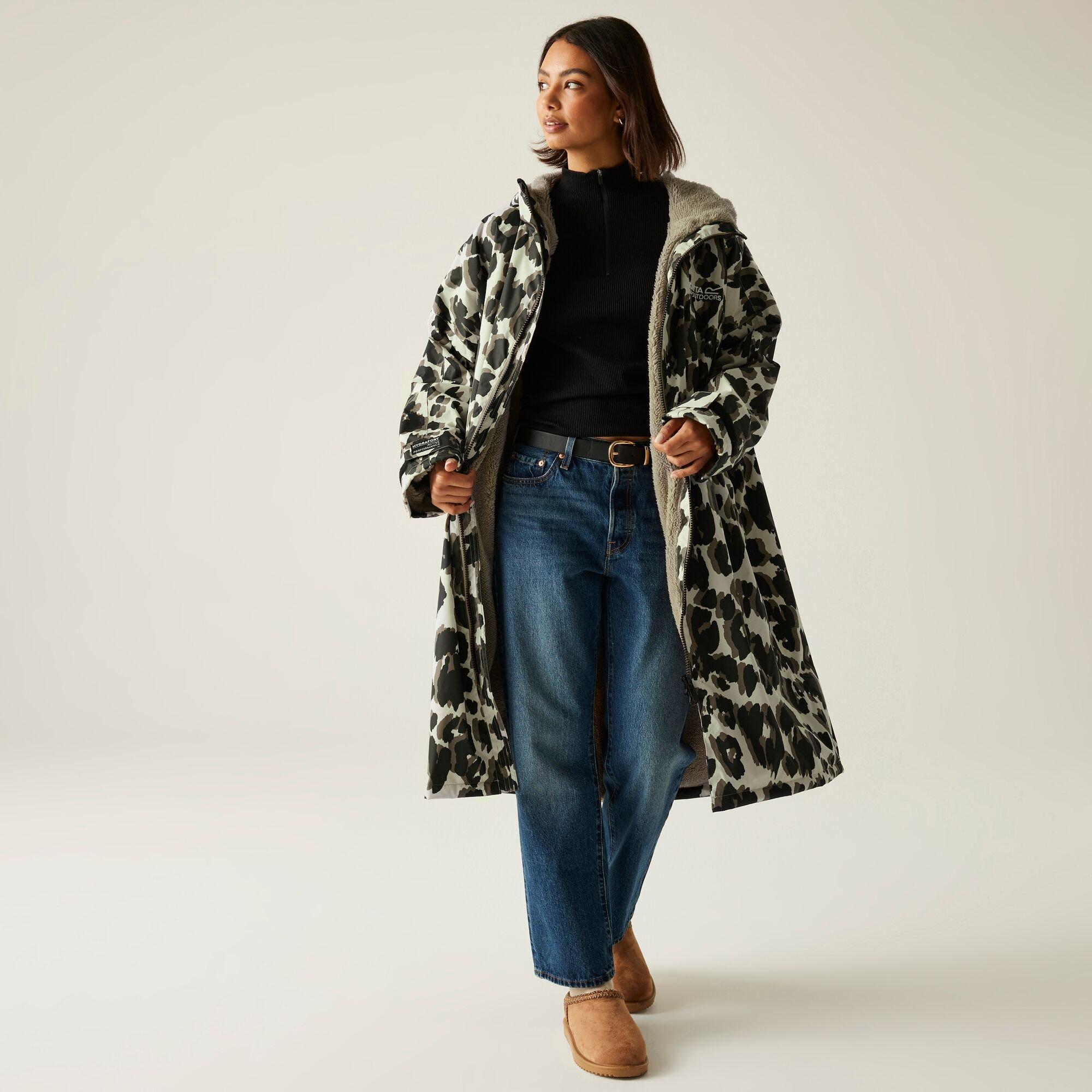 Regatta Women's Waterproof Windproof Changing Robe - Leopard Print - XS/S