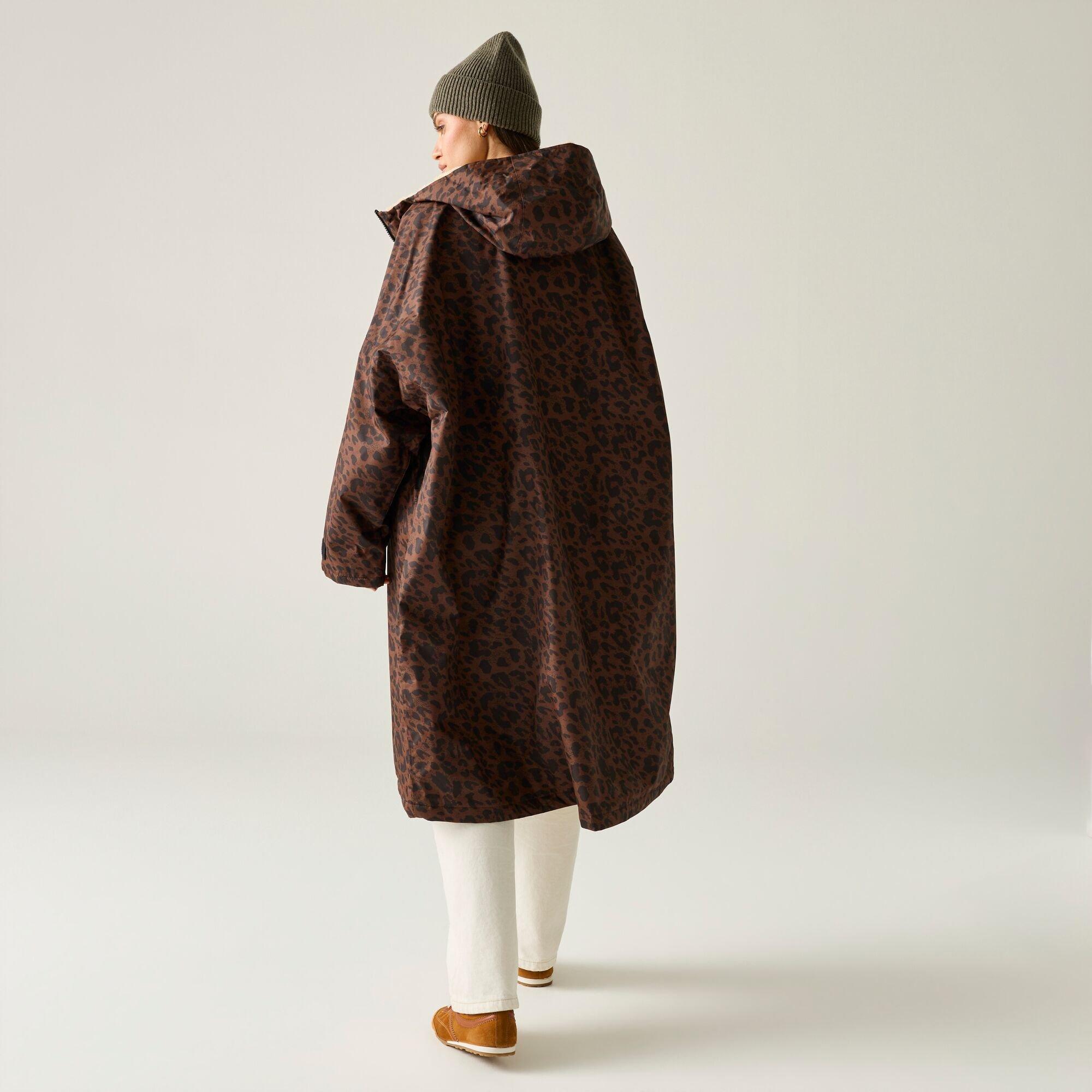 Dark Textured L - Regatta - Adult Waterproof Changing Robe - 2