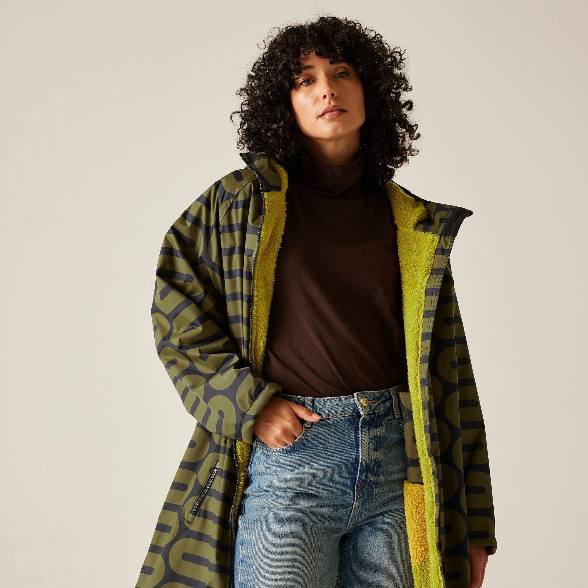 Green - Regatta - Women's Orla Waterproof Quick-Drying Fleece-Lined Changing Robe - 5