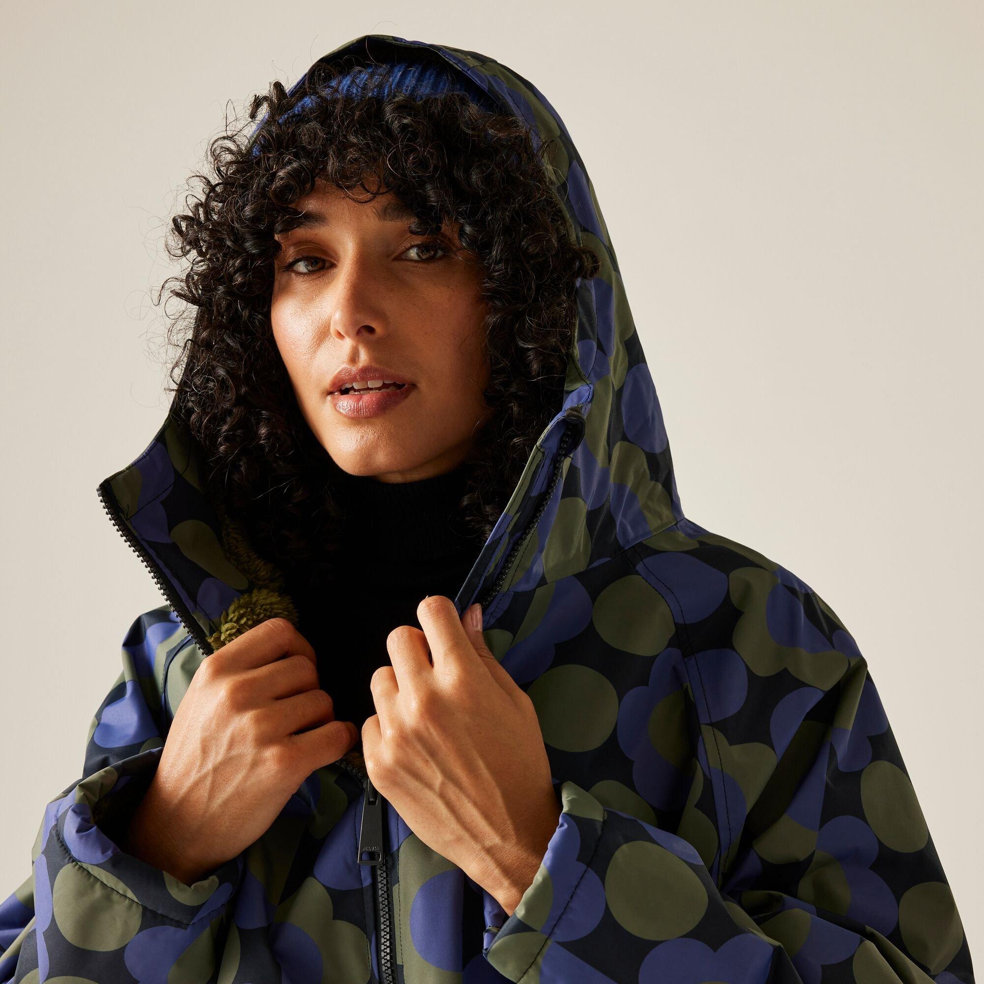 Blue - Regatta - Women's Orla Waterproof Quick-Drying Fleece-Lined Changing Robe - 8