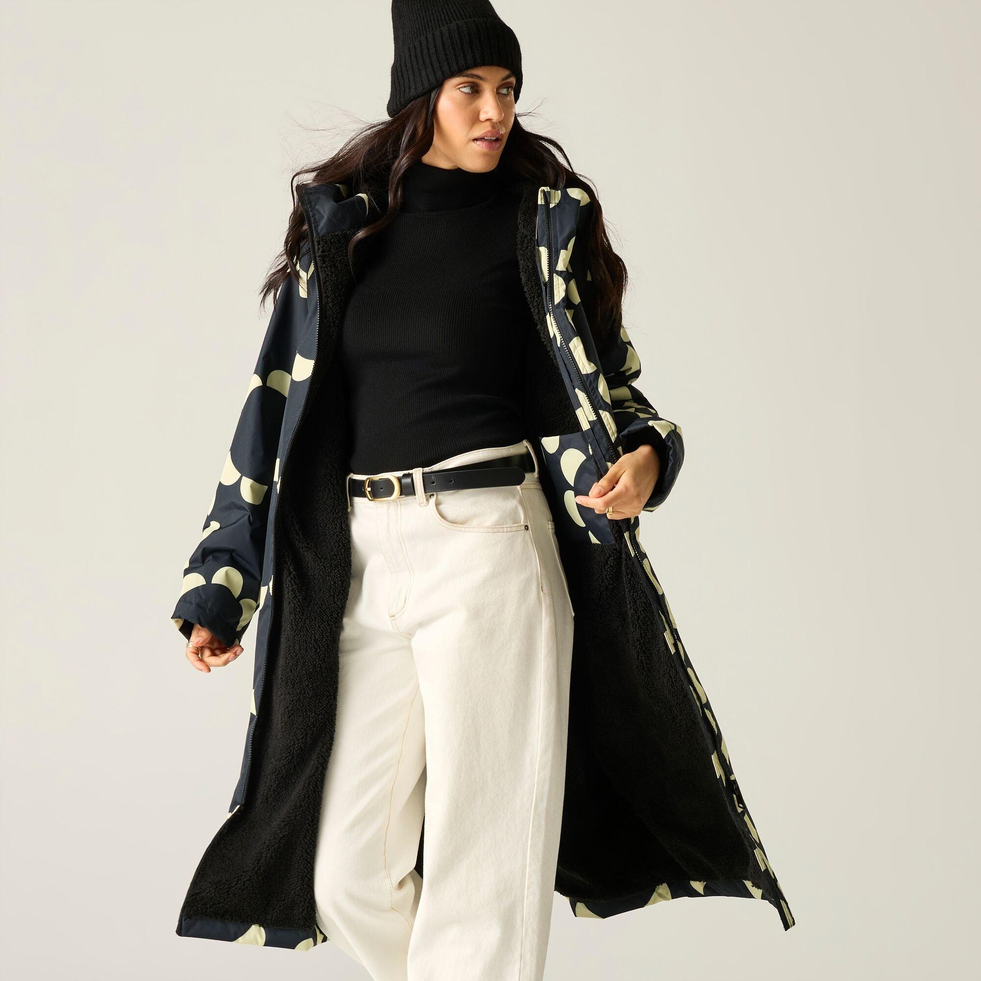 Daisy Hoop Blac - Regatta - Womens Orla Waterproof Changing Robe - 7
