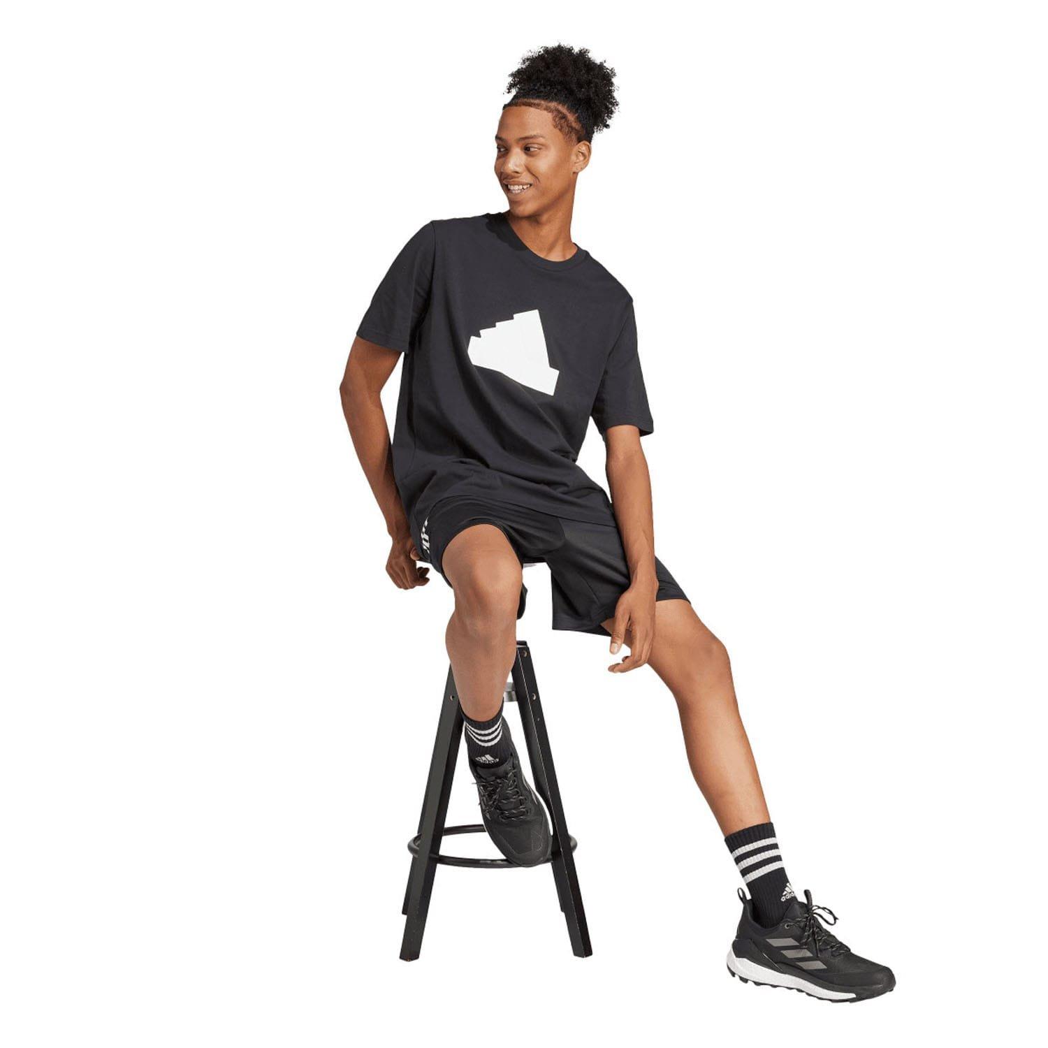 Preto - adidas - Future Icons Badge of Sport T-Shirt - 6