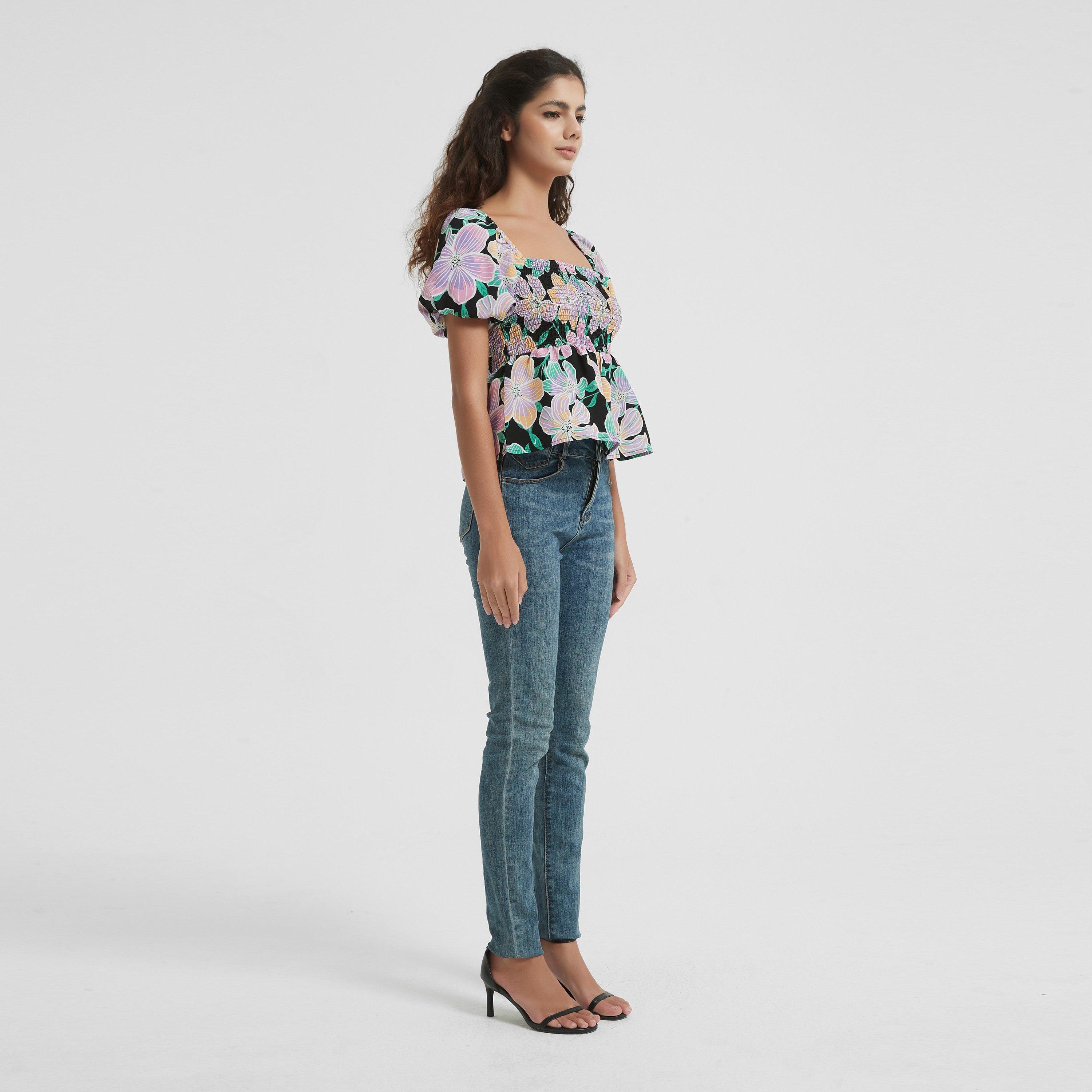 Crni cvjetni uzorak - Be You - Women's Puff Sleeve Peplum Blouse - 4