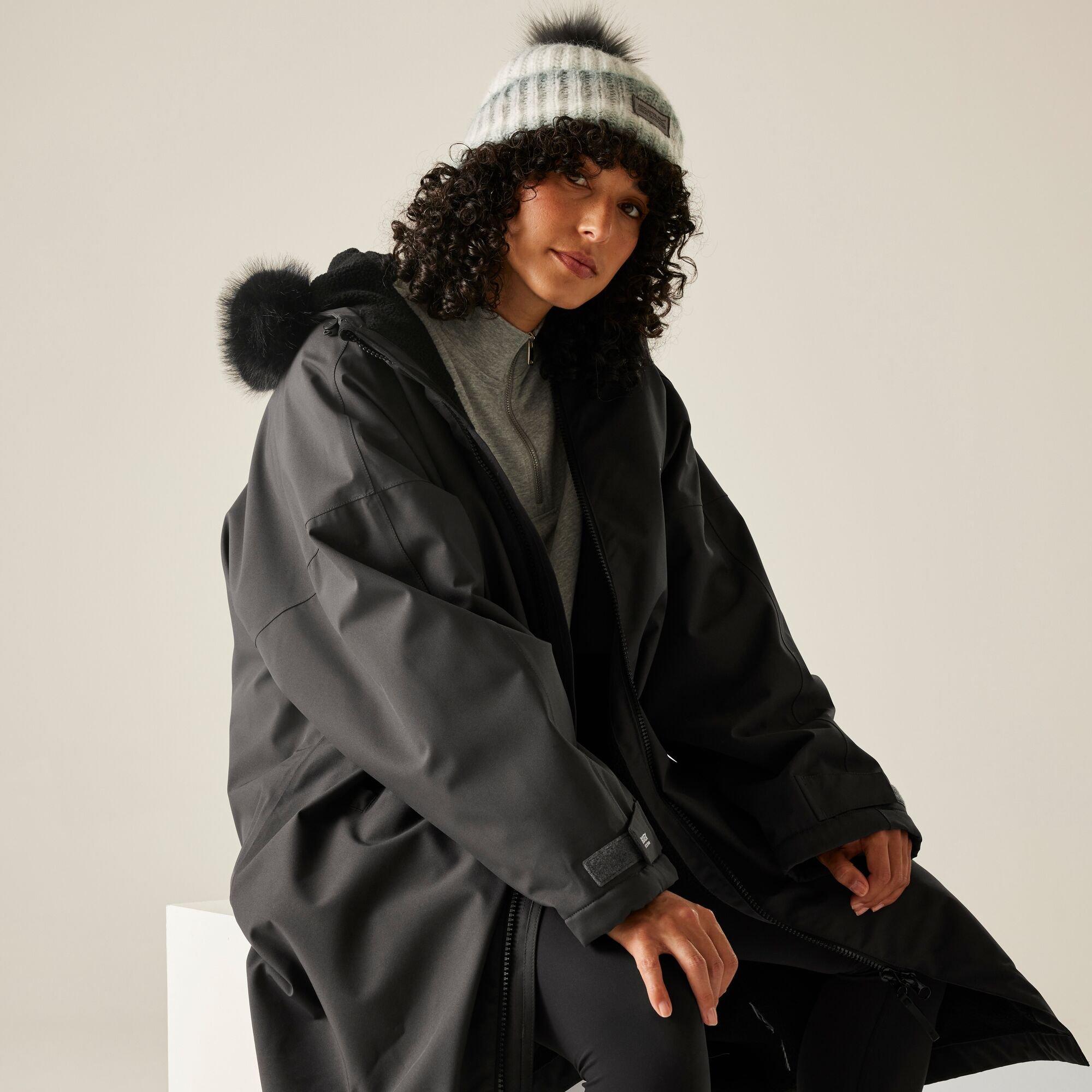 Ash - Regatta - Unisex Adults Waterproof Quick-Drying Fleece-Lined Changing Robe - 9