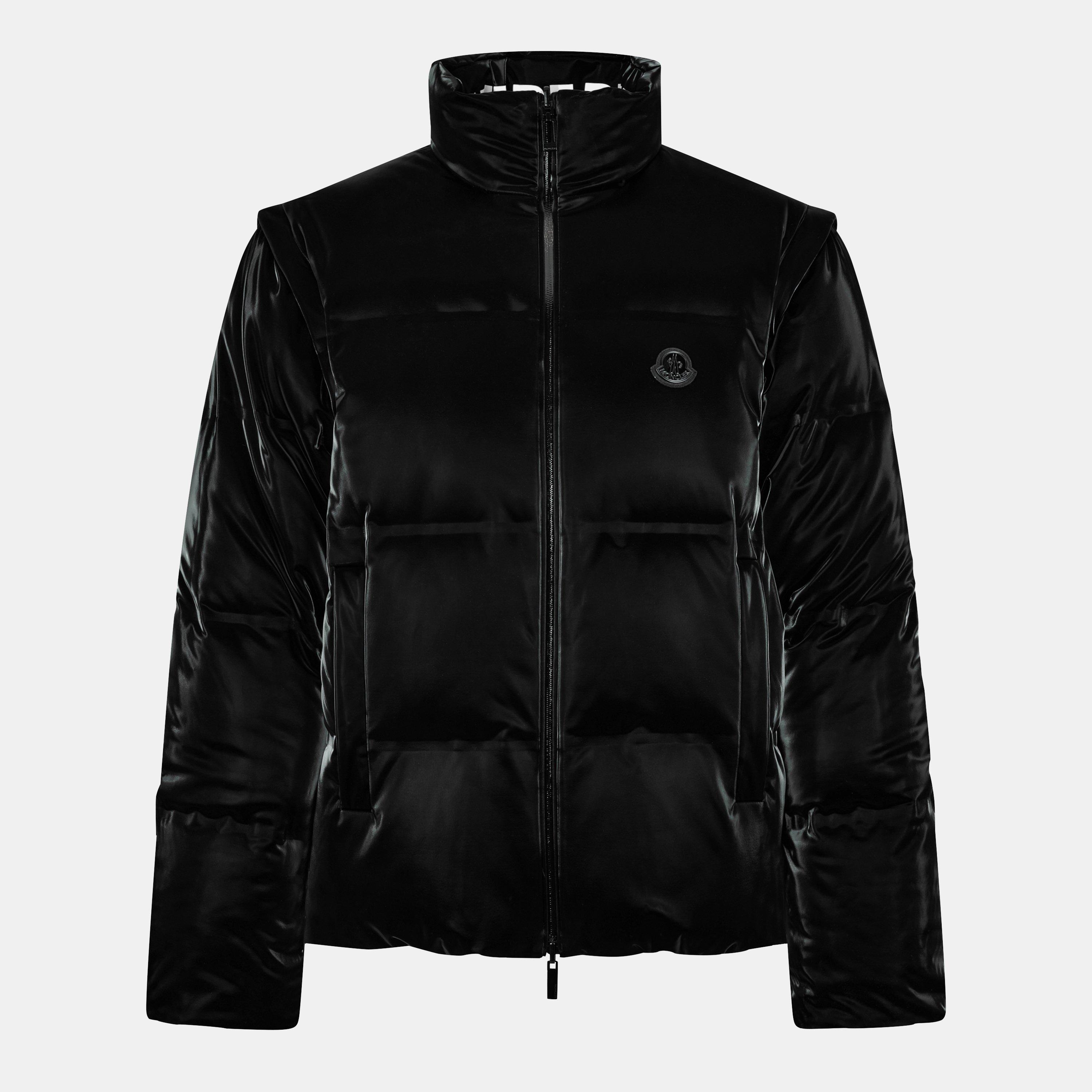 Moncler Men's Throttle Reversible Down Short Puffer Jacket - Black Red 990 - L