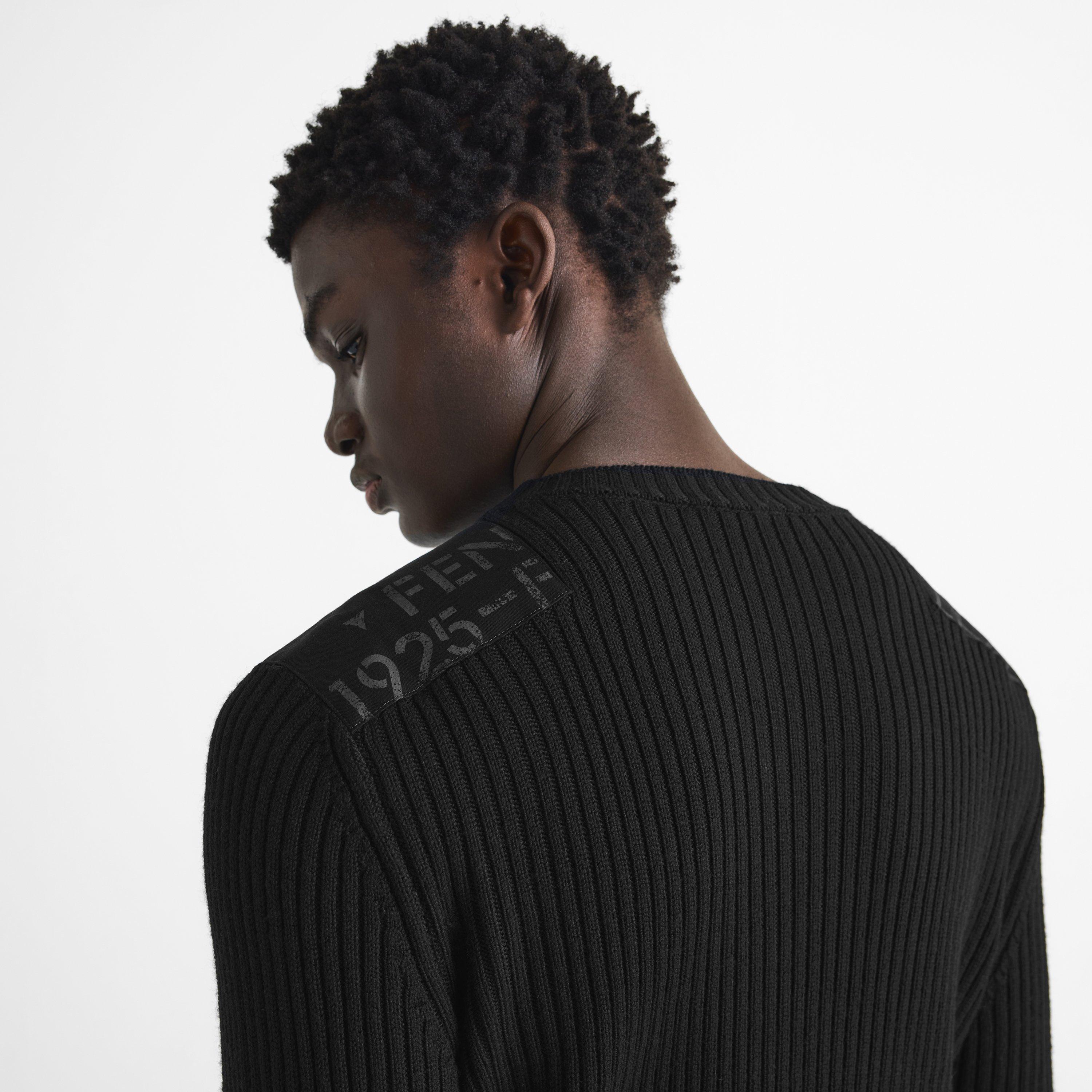Nero - Fendi - Men's Stencil Merino Wool Slim-Fit Crew-Neck Jumper - 5