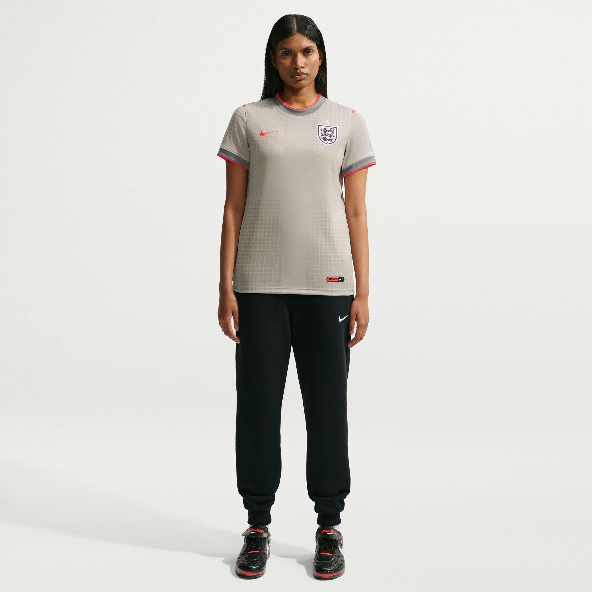 Cinzento/Vermelho - Nike - Womens England x Palace 2026 Pre-Match Short Sleeve Jersey - 4