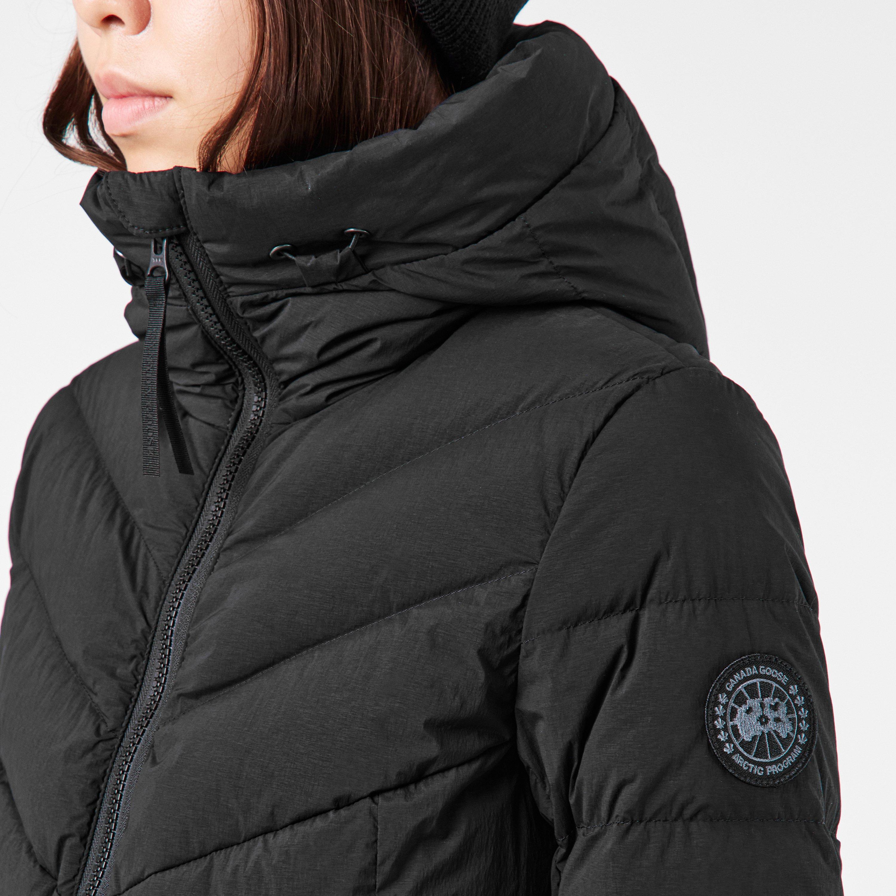 Black Noir - Canada Goose - Women's Clair Insulated Water-Resistant Cropped Short Puffer Jacket - 5
