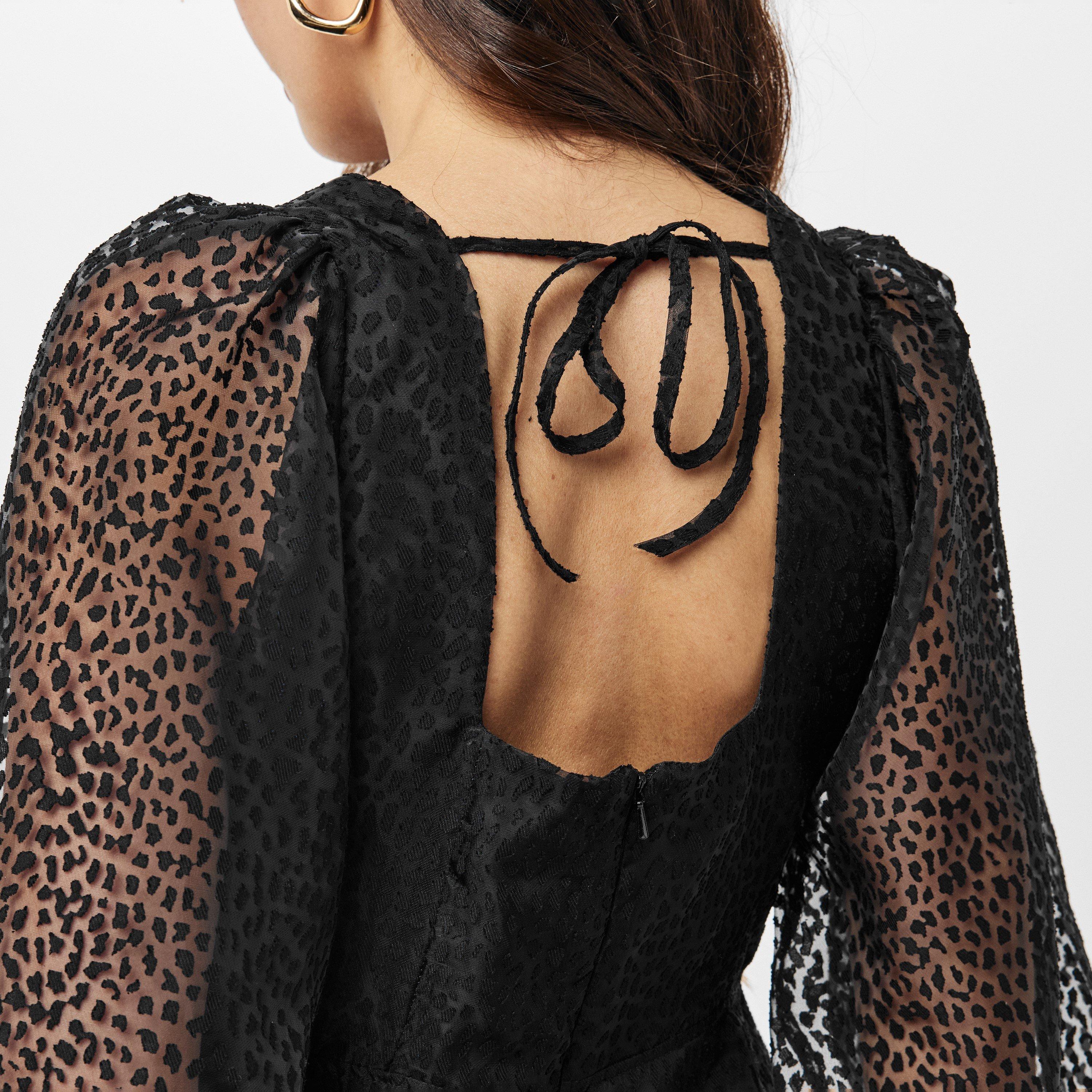 Black - Nobodys Child - Zendaya dRESS - 5