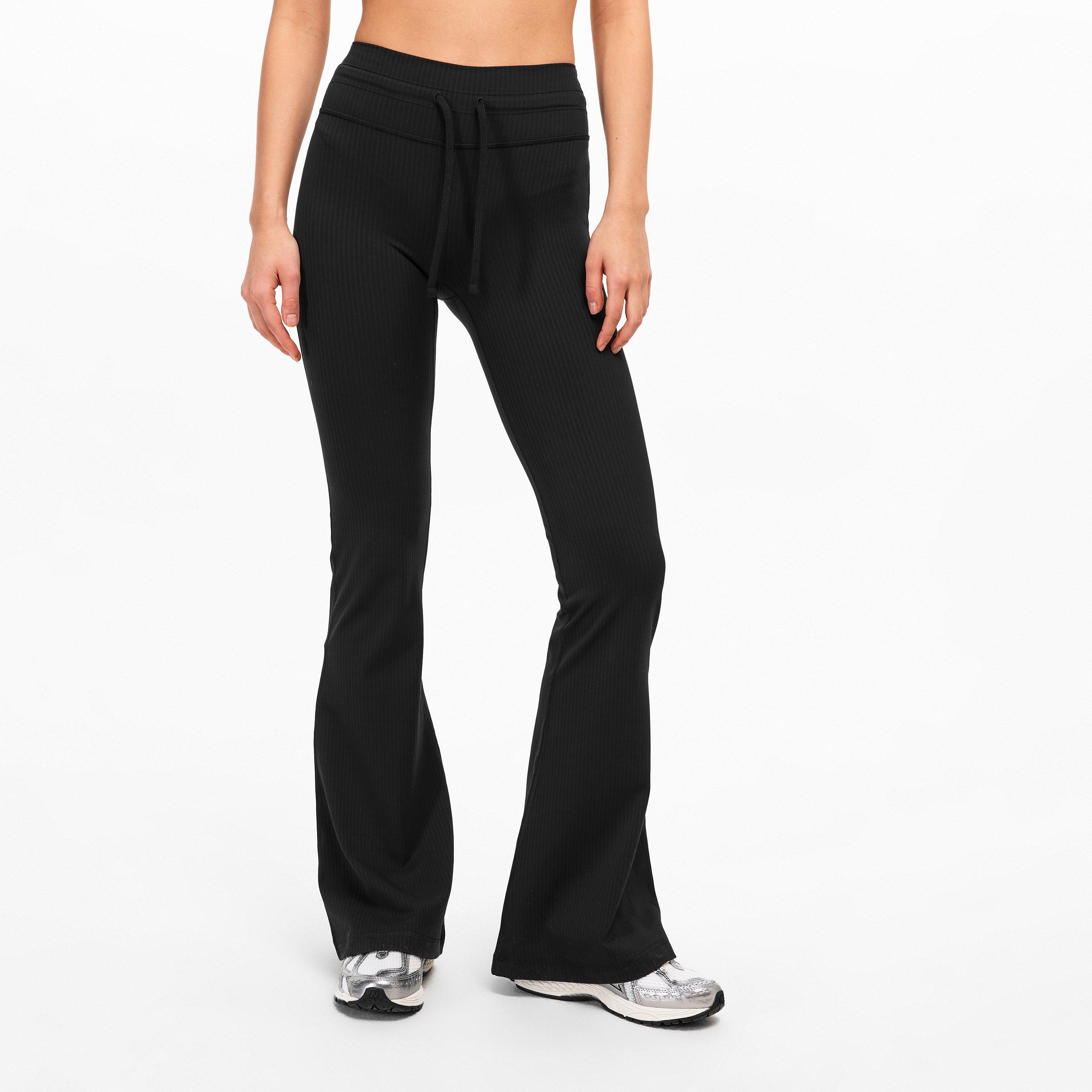 Lululemon | Women's Ultra Groove Black Yoga Pants | Flannels