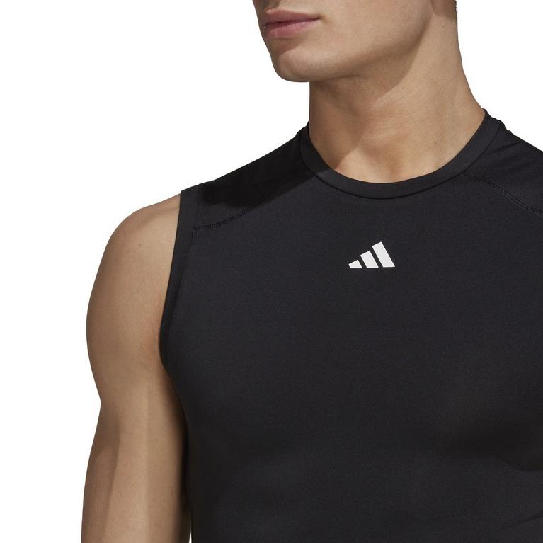 adidas Techfit Compression Short Sleeve Top - Mens Soccer : :  Clothing, Shoes & Accessories