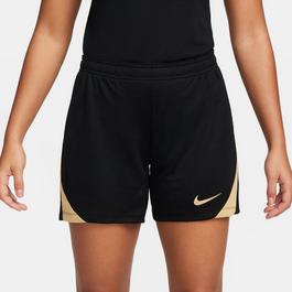 Nike Monki Kurz geschnittenes T-Shirt in Schwarz
