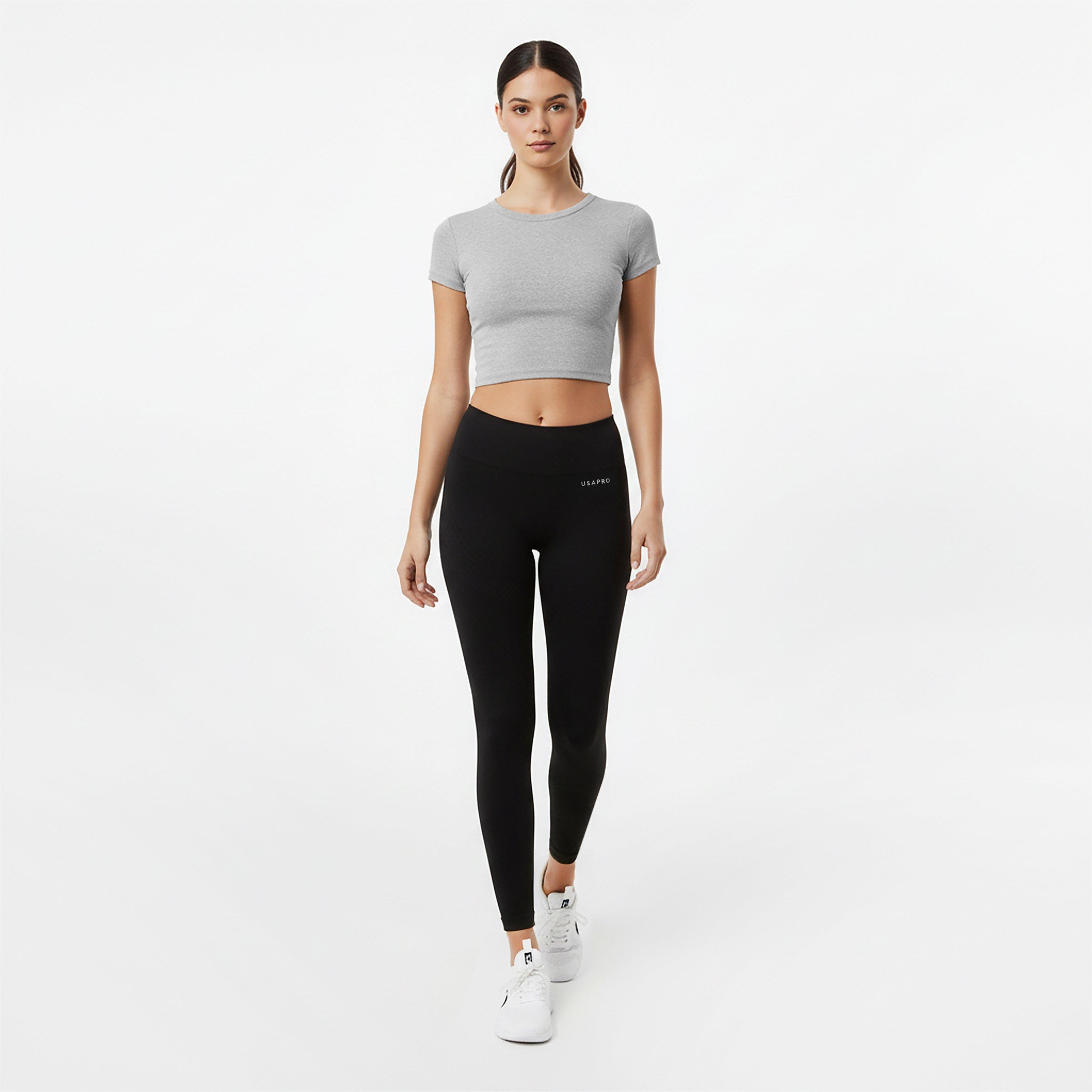 USA Pro Women's Sophie Habboo Built-in Bra Short-Sleeve Performance Gym ...