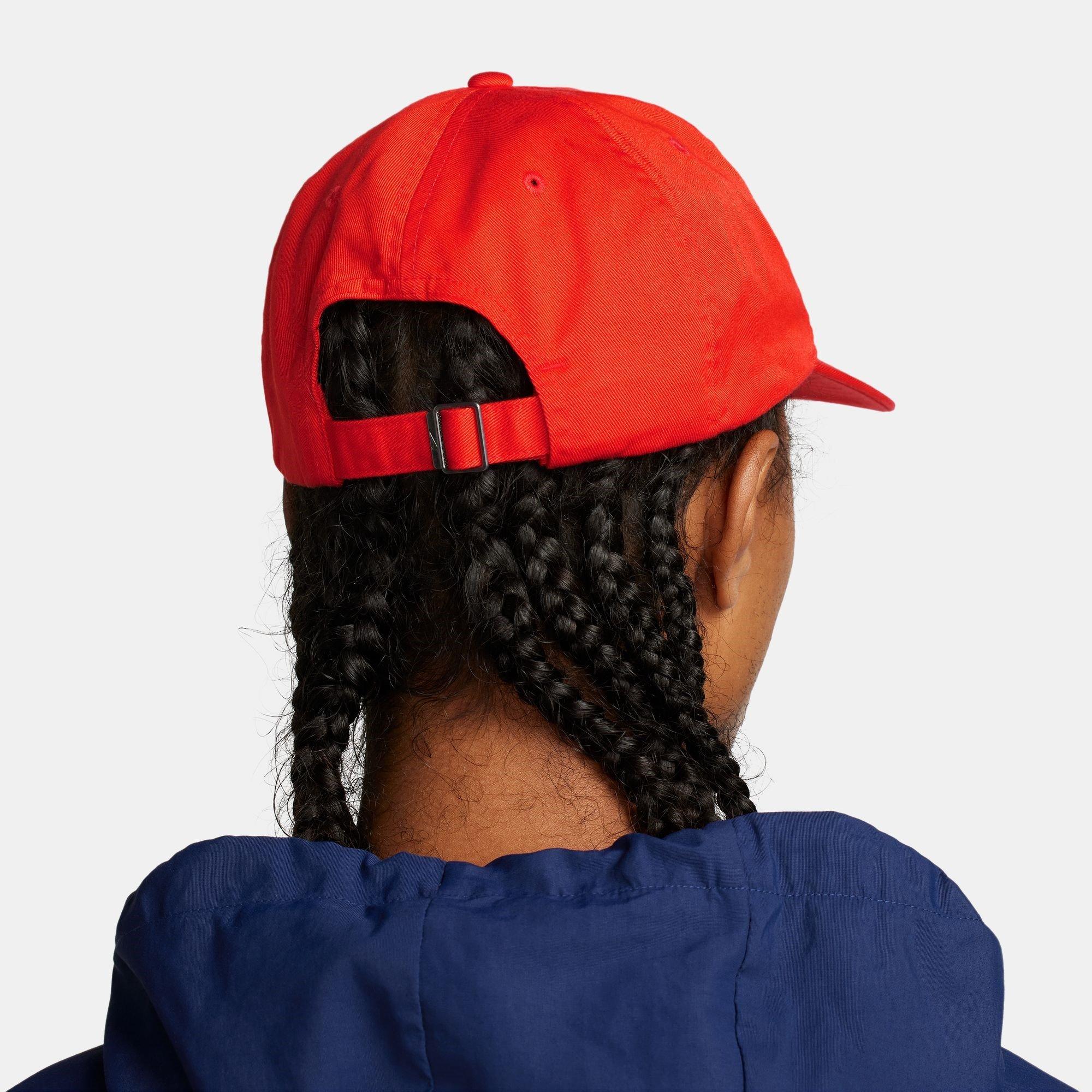 Pikante Rood - Nike - Club Cap Unisex - 2