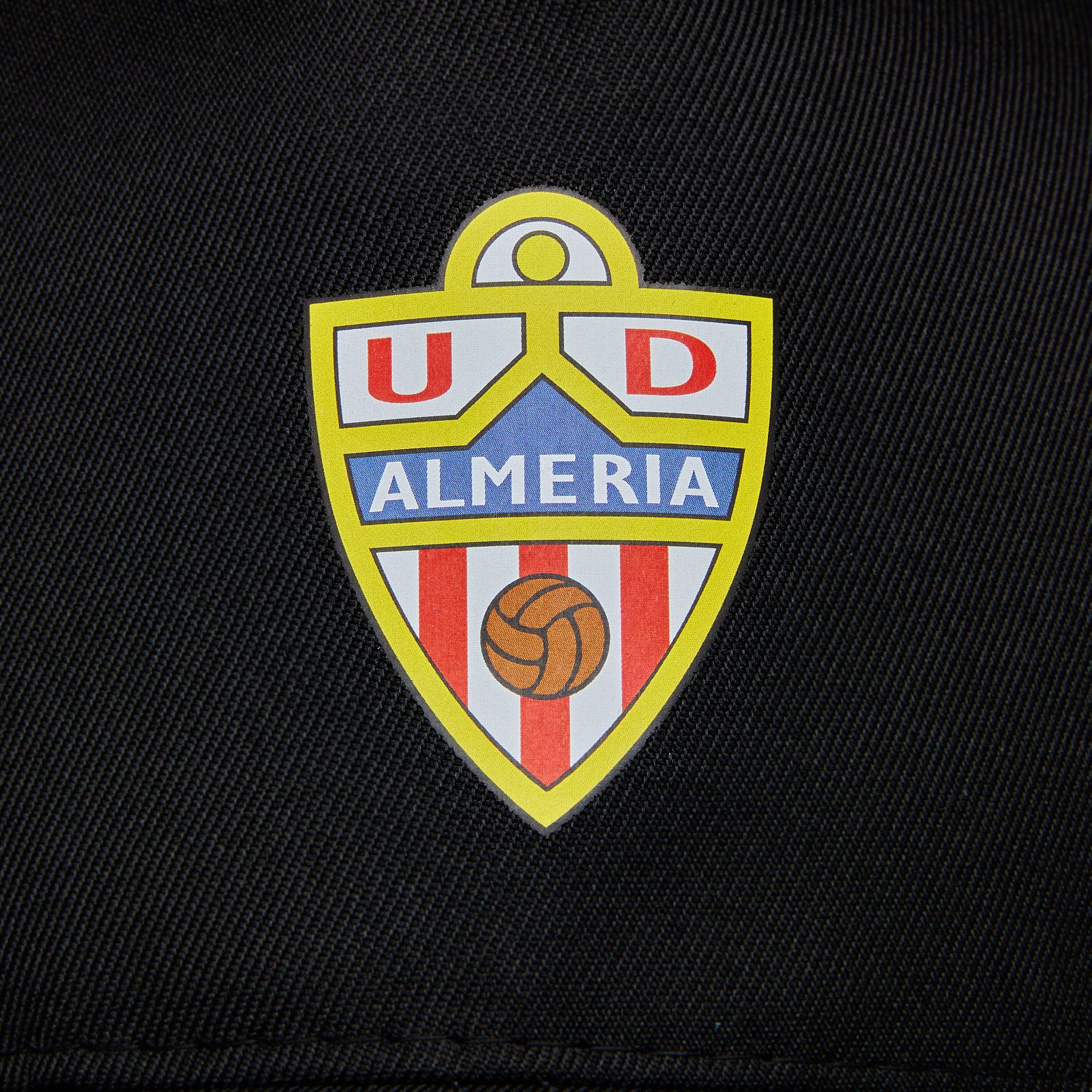 Schwarz - Castore - Adults Almeria Baseball Cap - 3