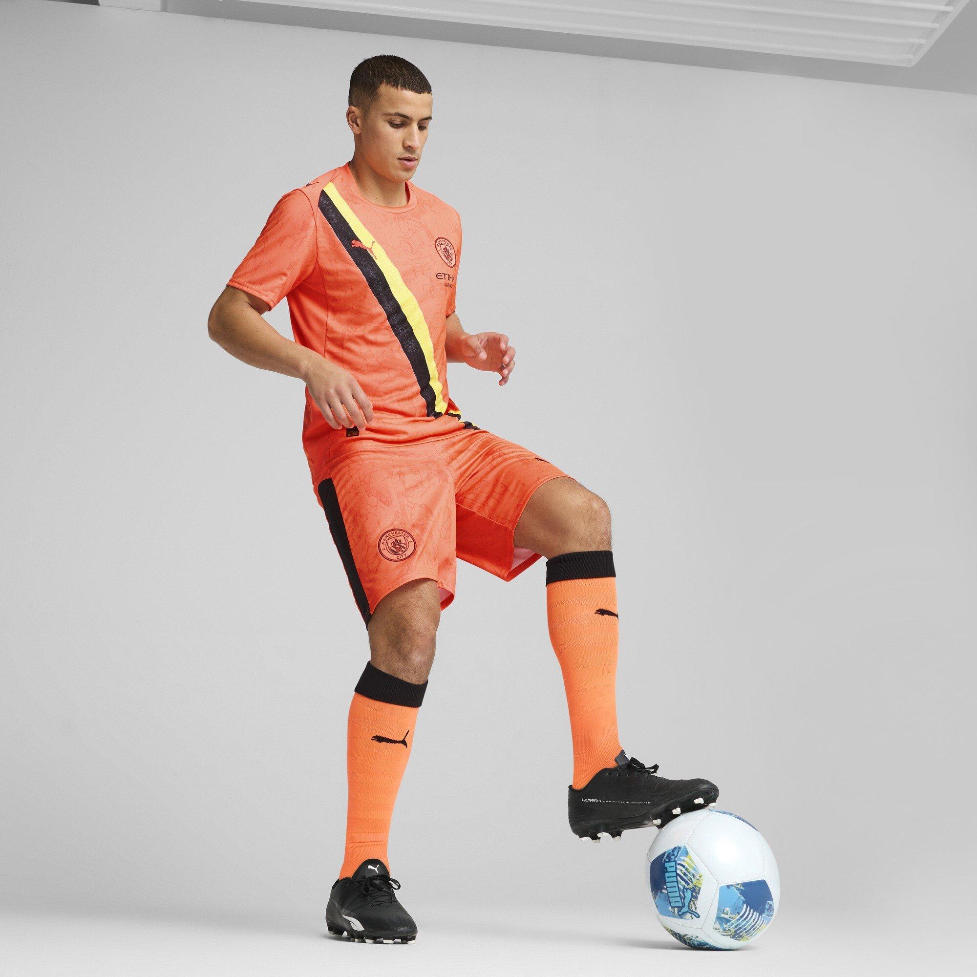 Neon Zon - Puma - x KidsSuper Manchester City Goalkeeper Shorts 2025 2026 Adults - 7