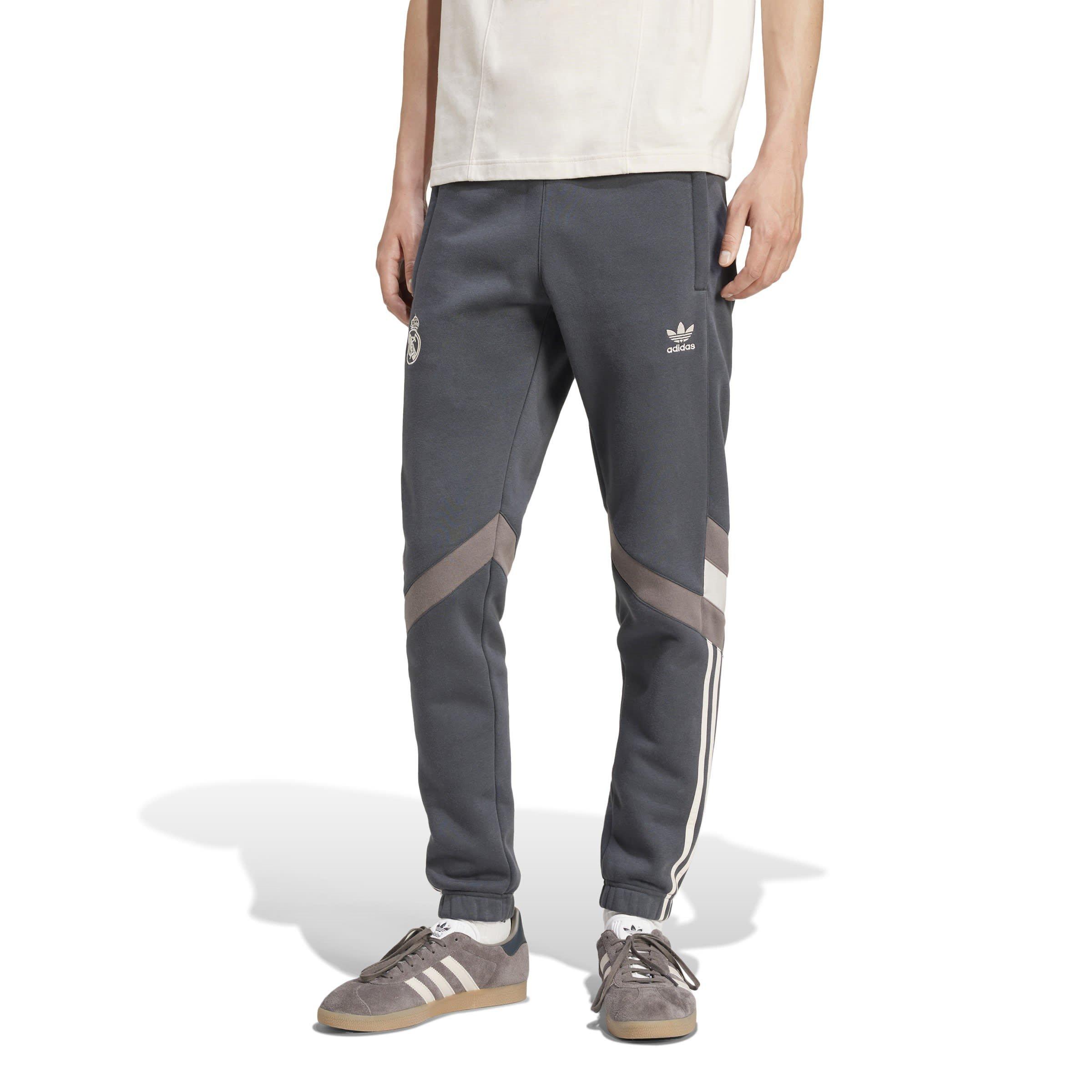 adidas adidas Real Madrid Originals Tracksuit Bottoms Adults Pantaloni della tuta con licenza Sports Direct