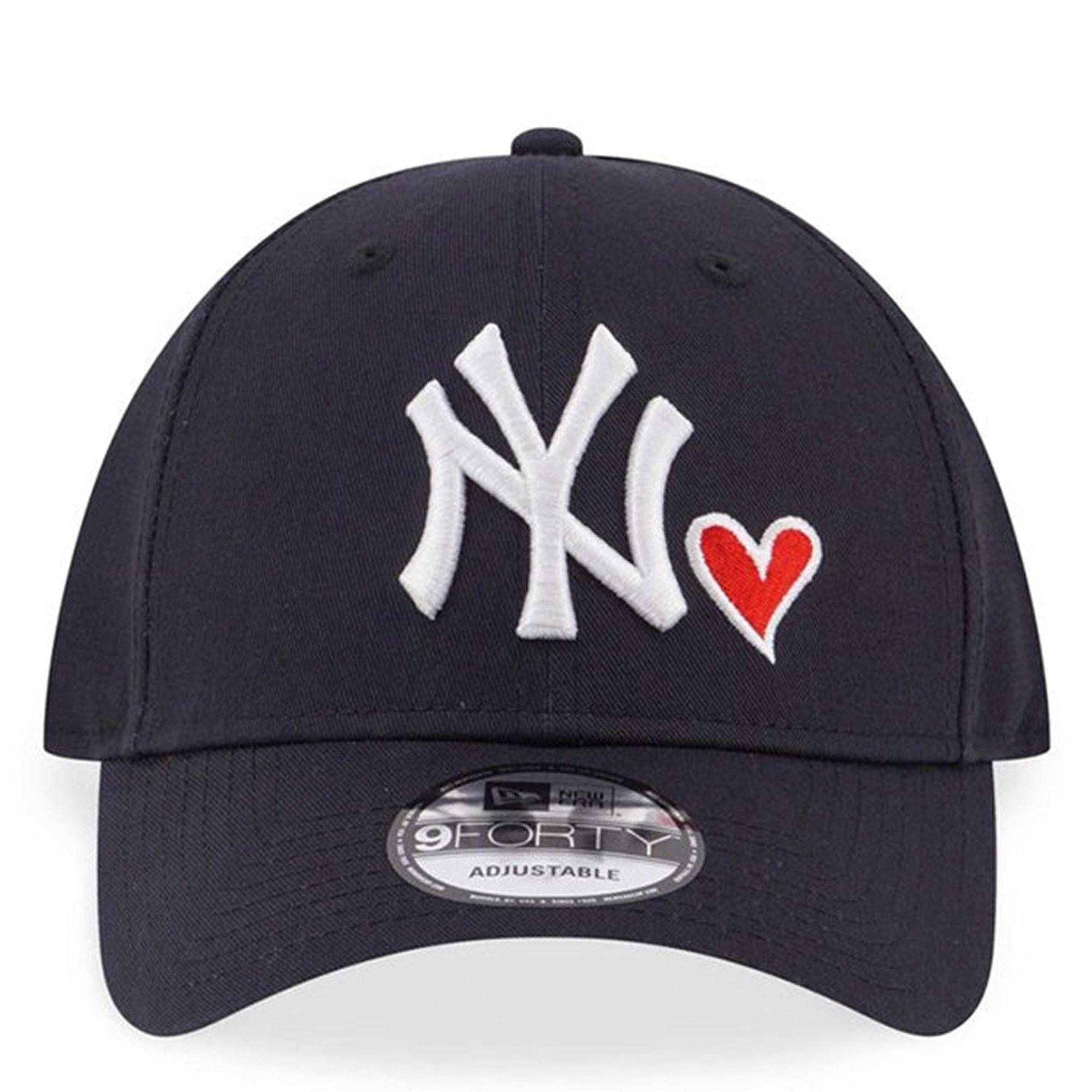 New Era 9FORTY New York Heart Essential Cap Baseball Caps - Main Image