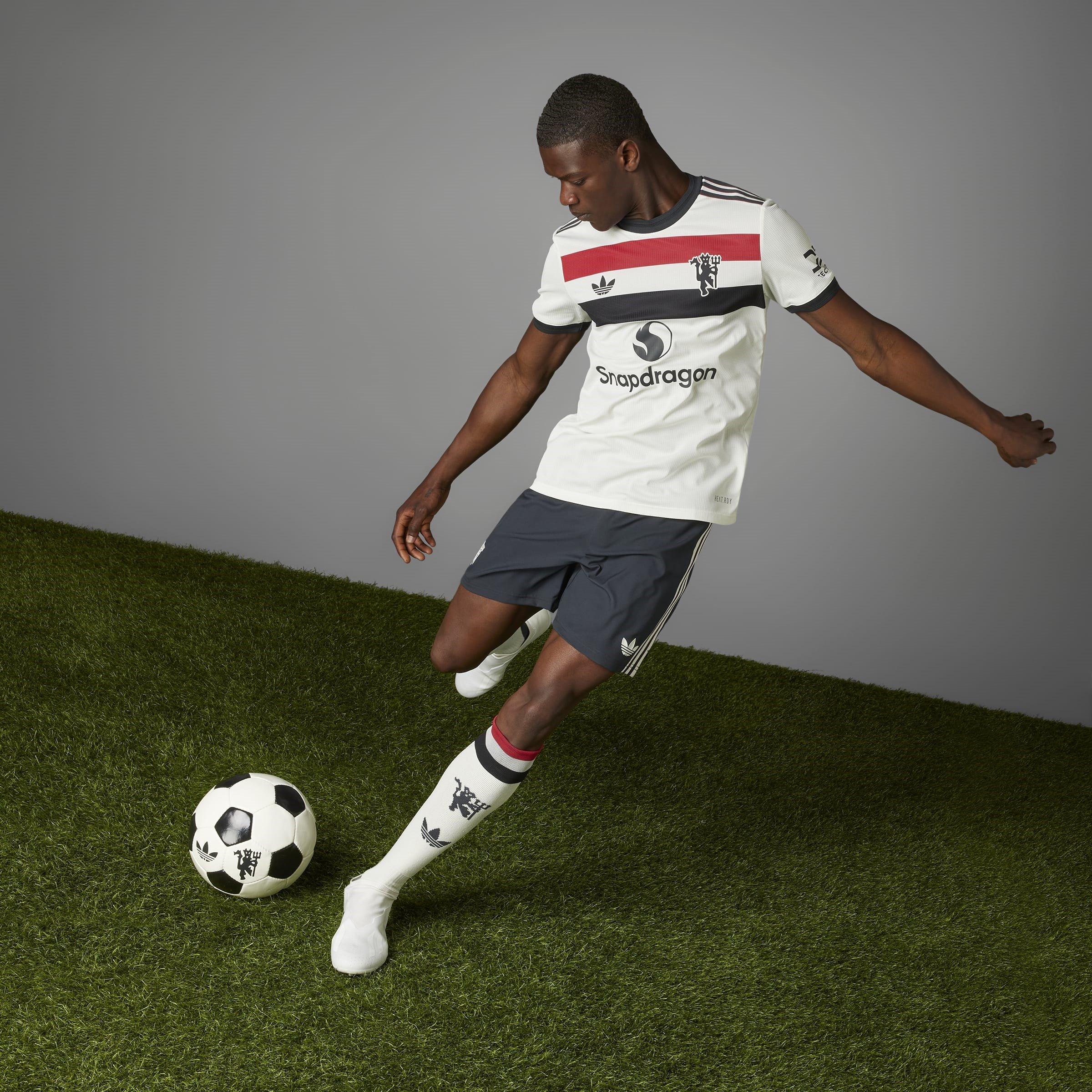 Wit - adidas - Manchester United Authentic Third Shirt 2024 2025 Adults - 15