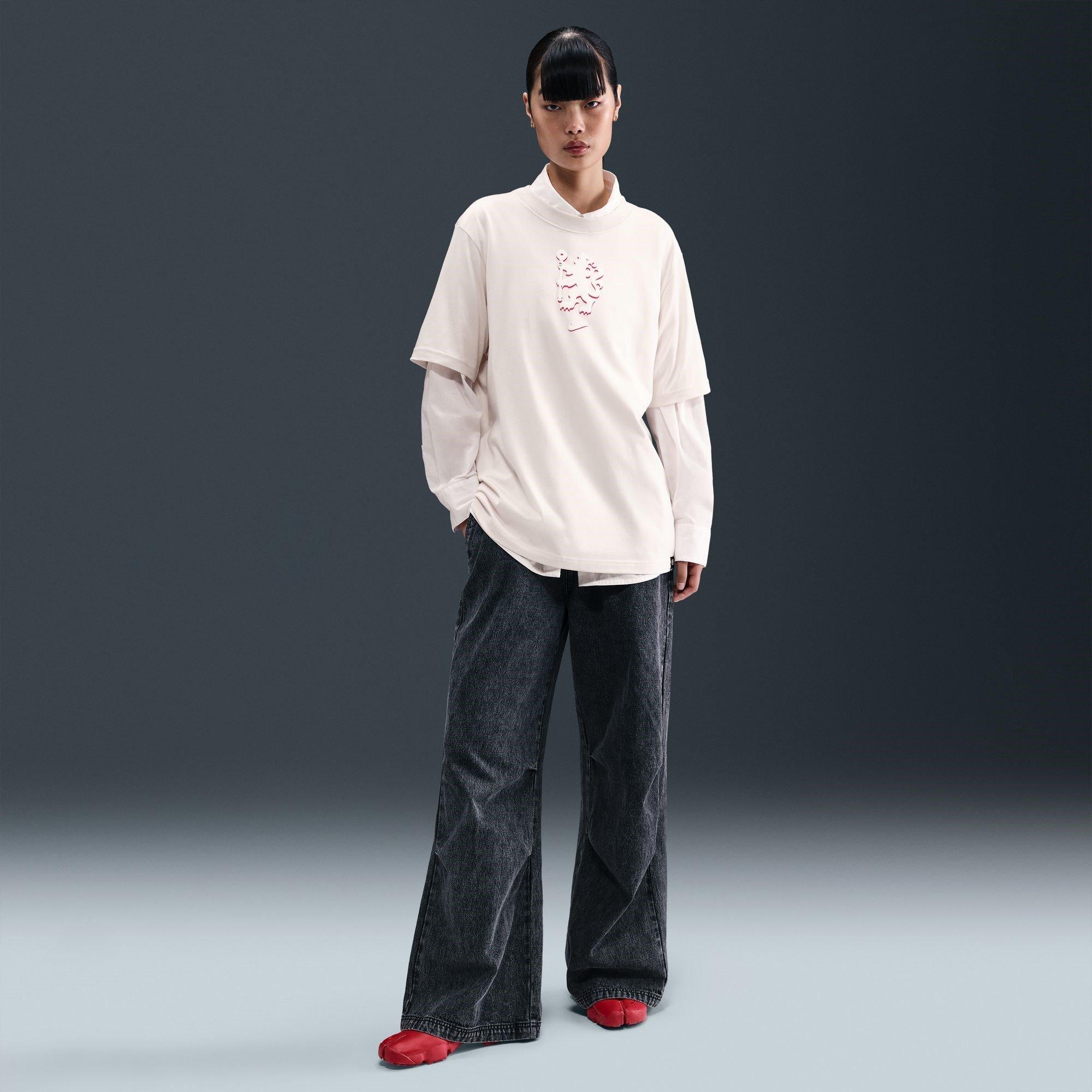 Negro - Nike - Chelsea Lion T-Shirt Womens - 7