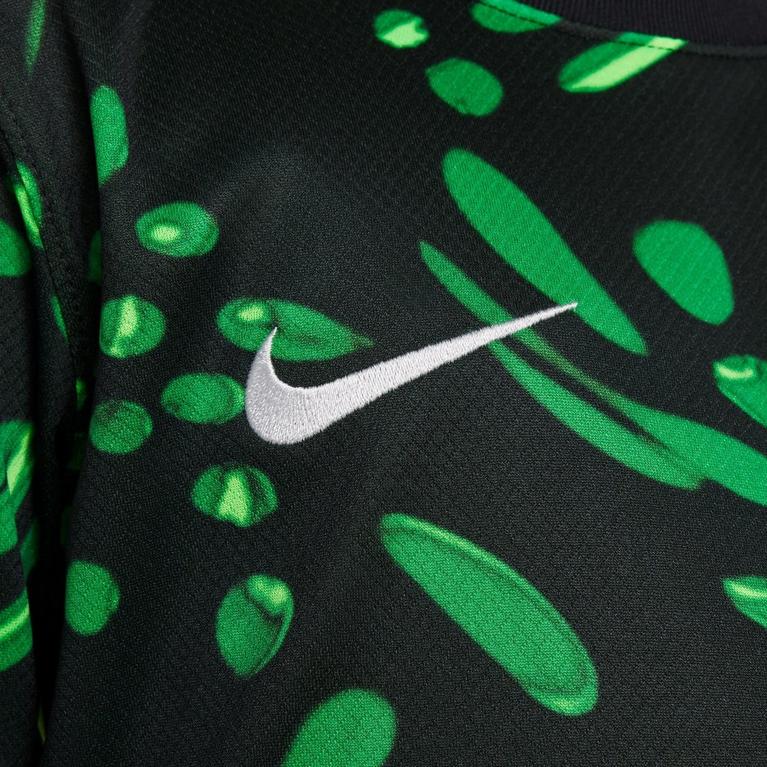 Noir - Nike - Nike Sportswear will be releasing an "Army Olive" - 7