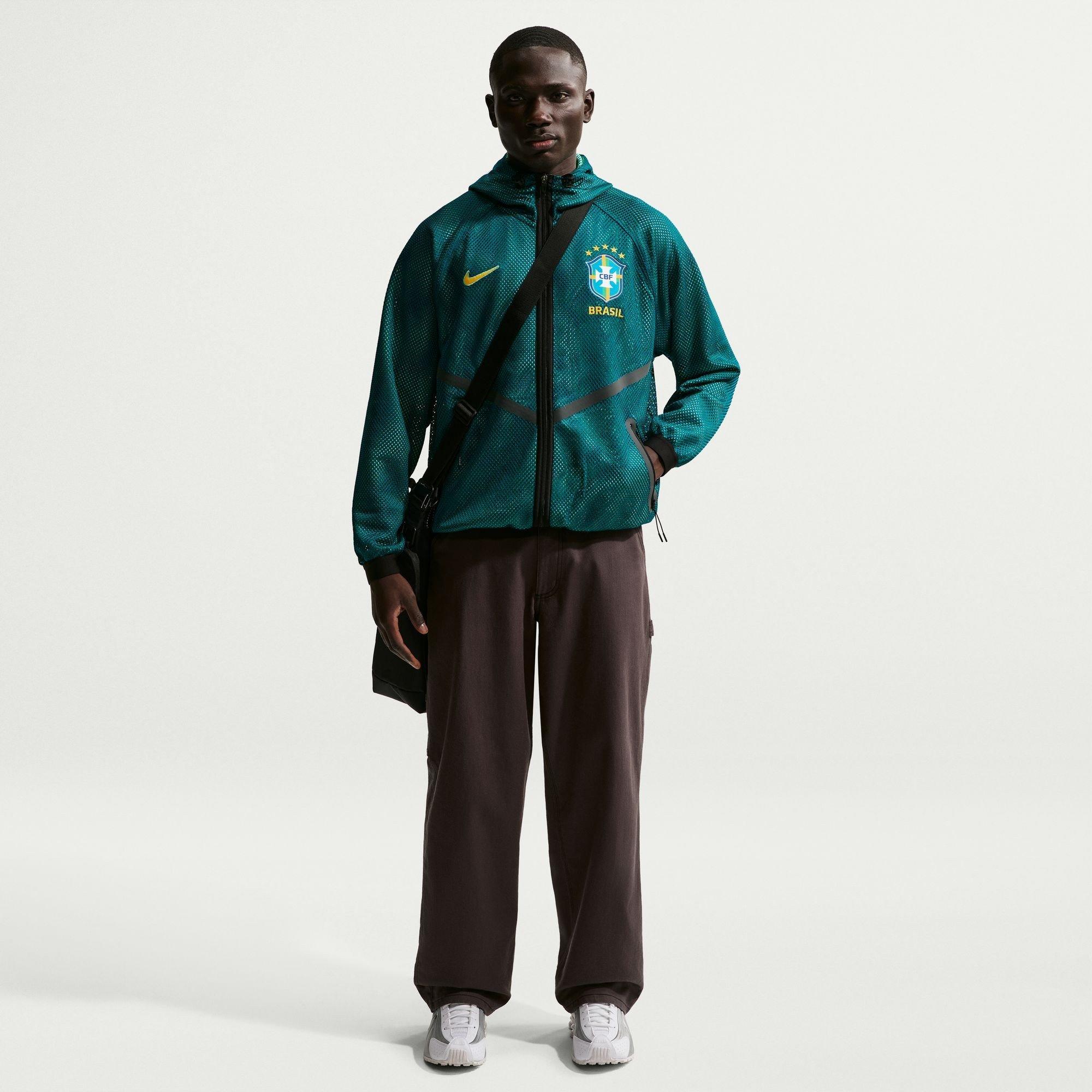 ナイキ NIKE ブルゾン ウール スタジャン　ブラジル　BRASIL Nike Men's Brazil International Licensed Tracksuit Top | FRASERS