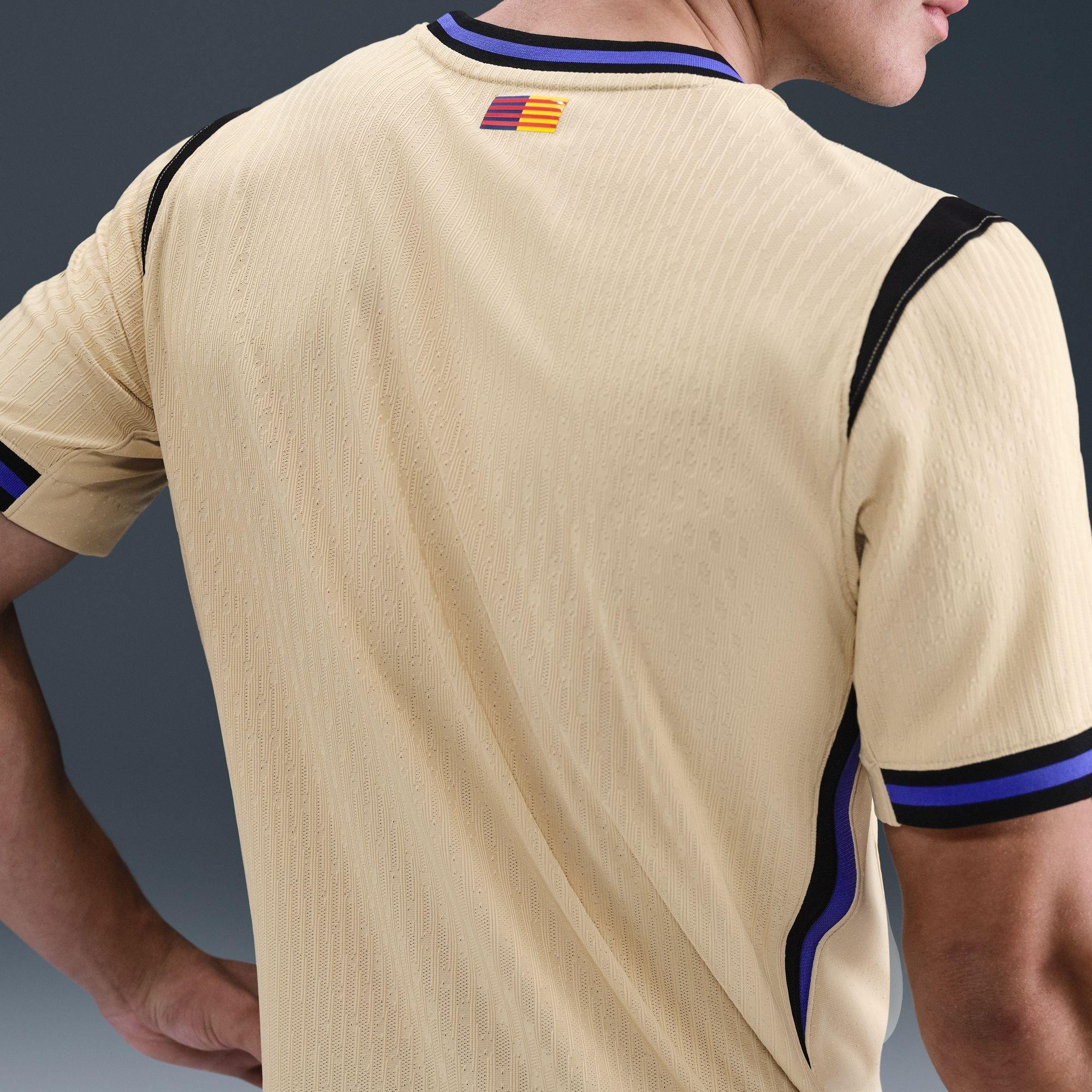 Team Gold/Tea - Nike - Nike Fcb M Nk Dfadv Sn99 - 12