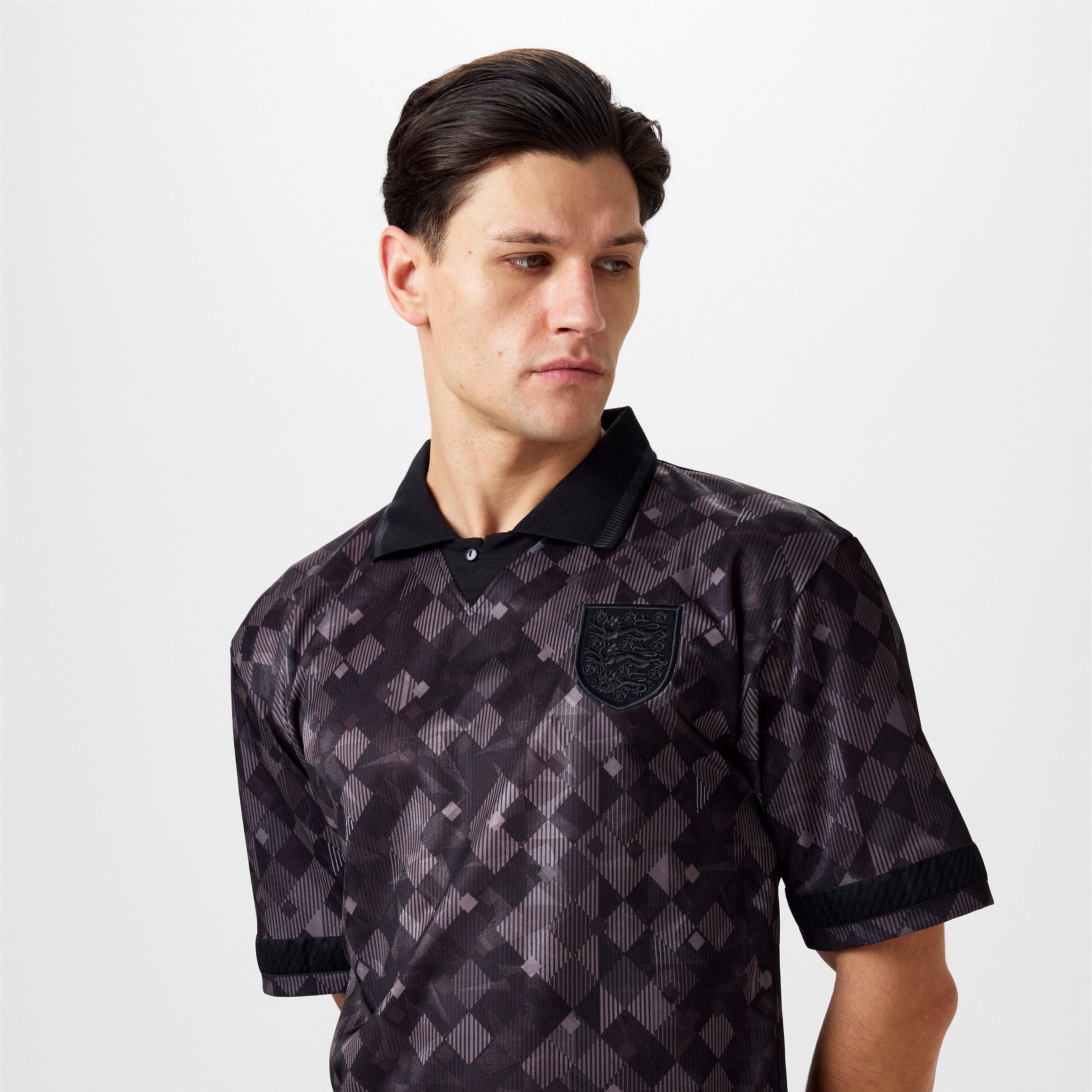 Score Draw | England 1990 Black Out Retro Shirt | Camisetas retro