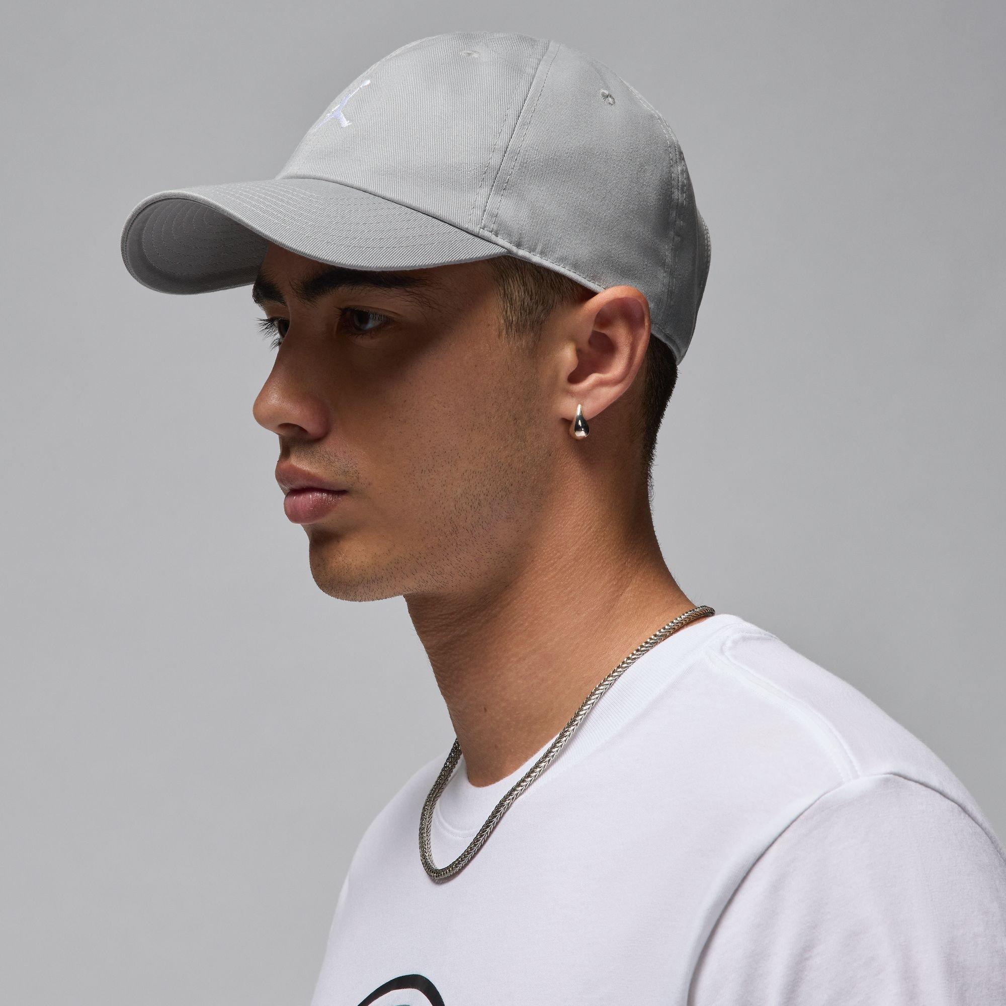 Smoke Grey/Wht - Nike - Baseball Cap - 4