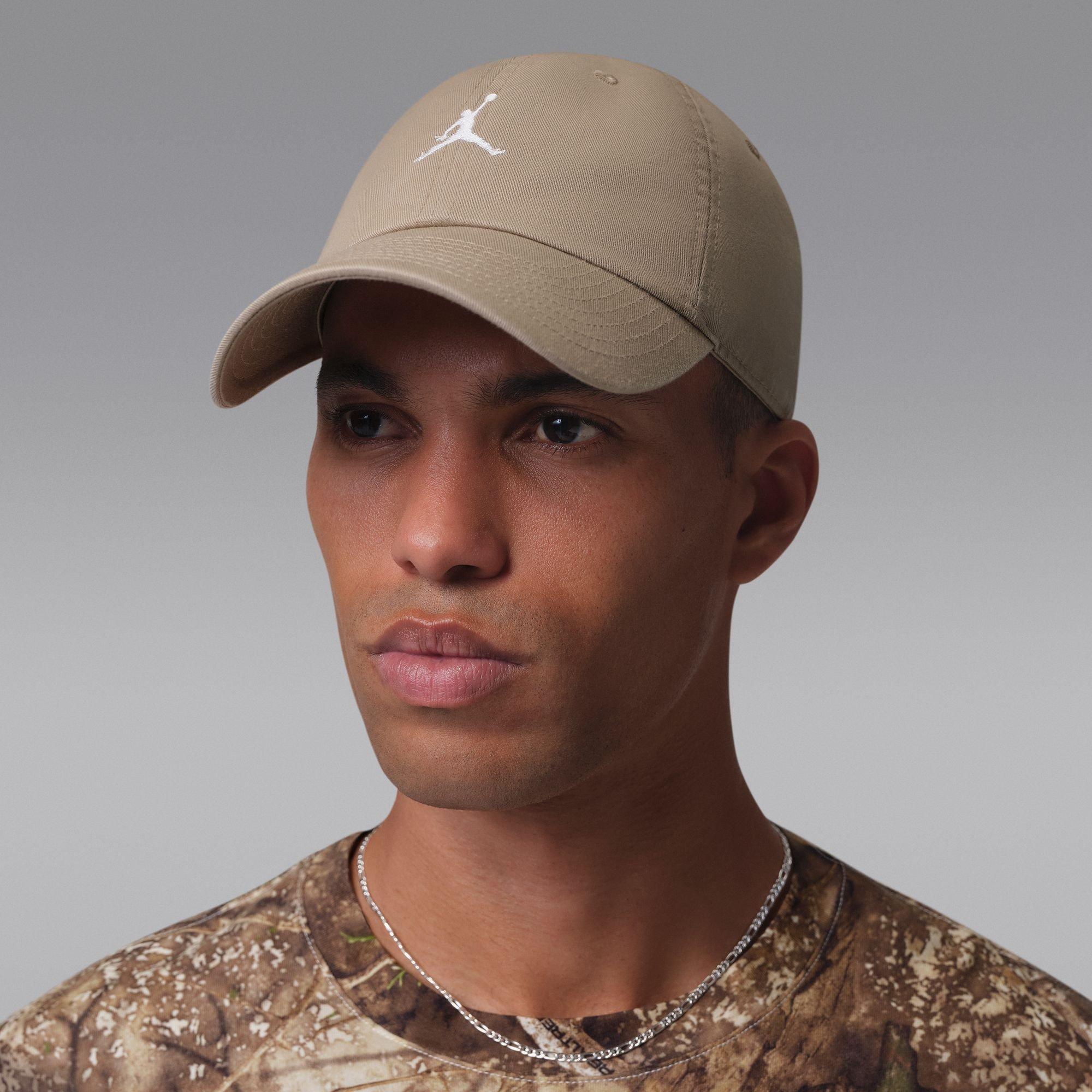 Khaki/Sail - Nike - Nike U J Club Cap US 64 - 5