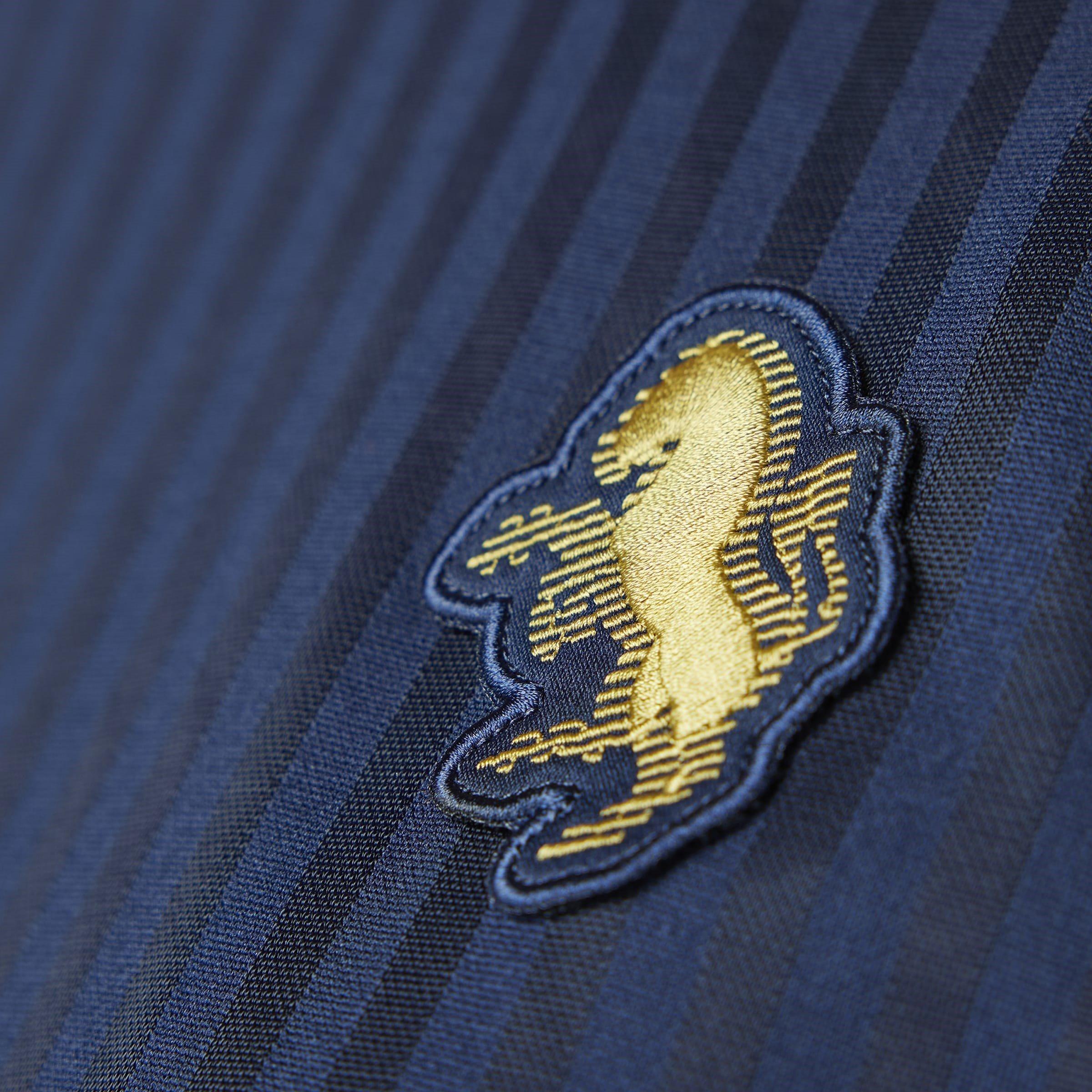 Legend Ink - adidas - Juventus 2024 2025 Icon Retro Shirt Adults - 15