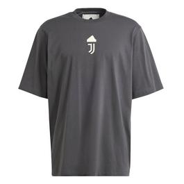 adidas Juventus Lifestyler T shirt 2023 2024 Adults