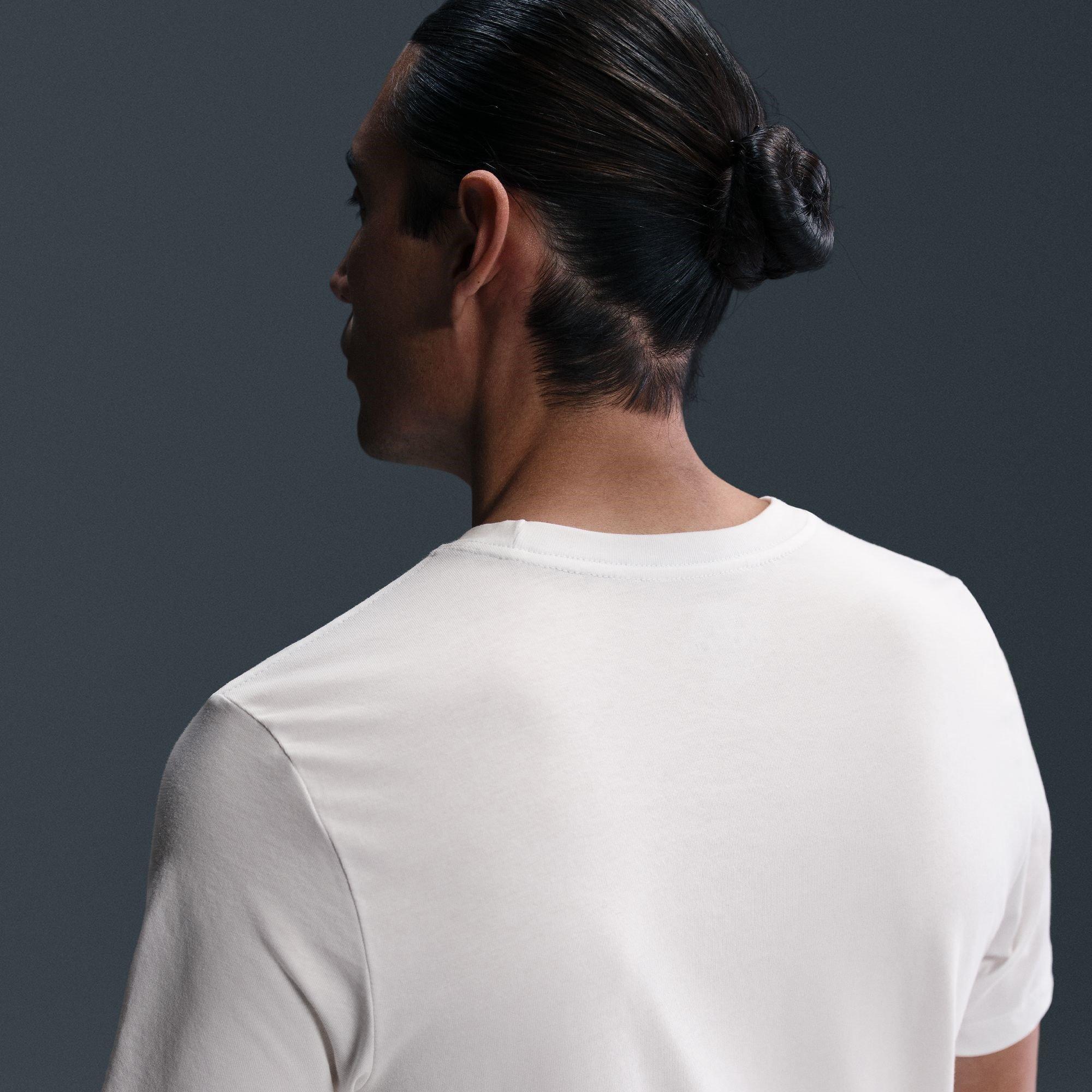 White - Nike - Tottenham Hotspur FC Crest T-Shirt Adults - 9