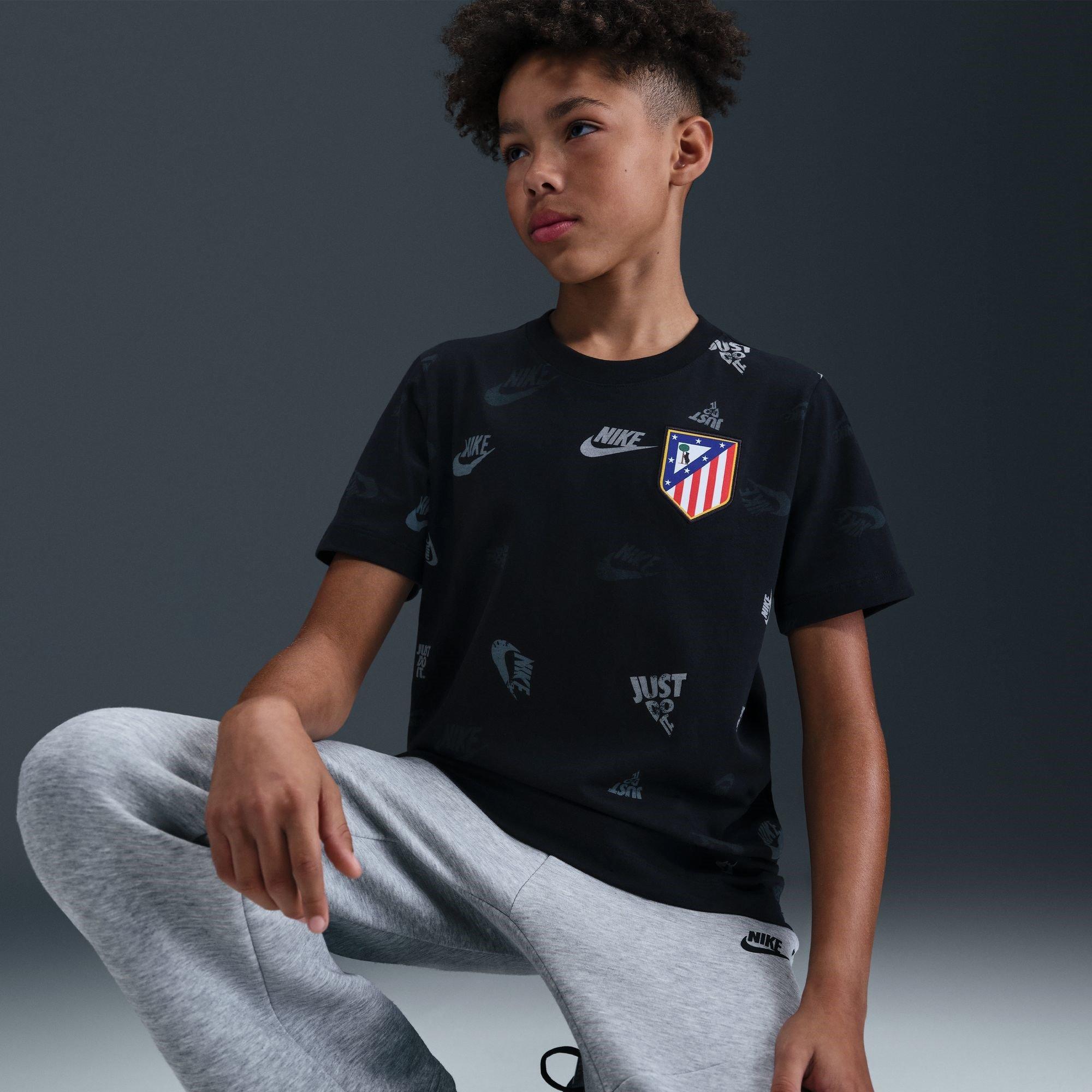 Black - Nike - Atletico Madrid Crest T-Shirt Juniors - 10