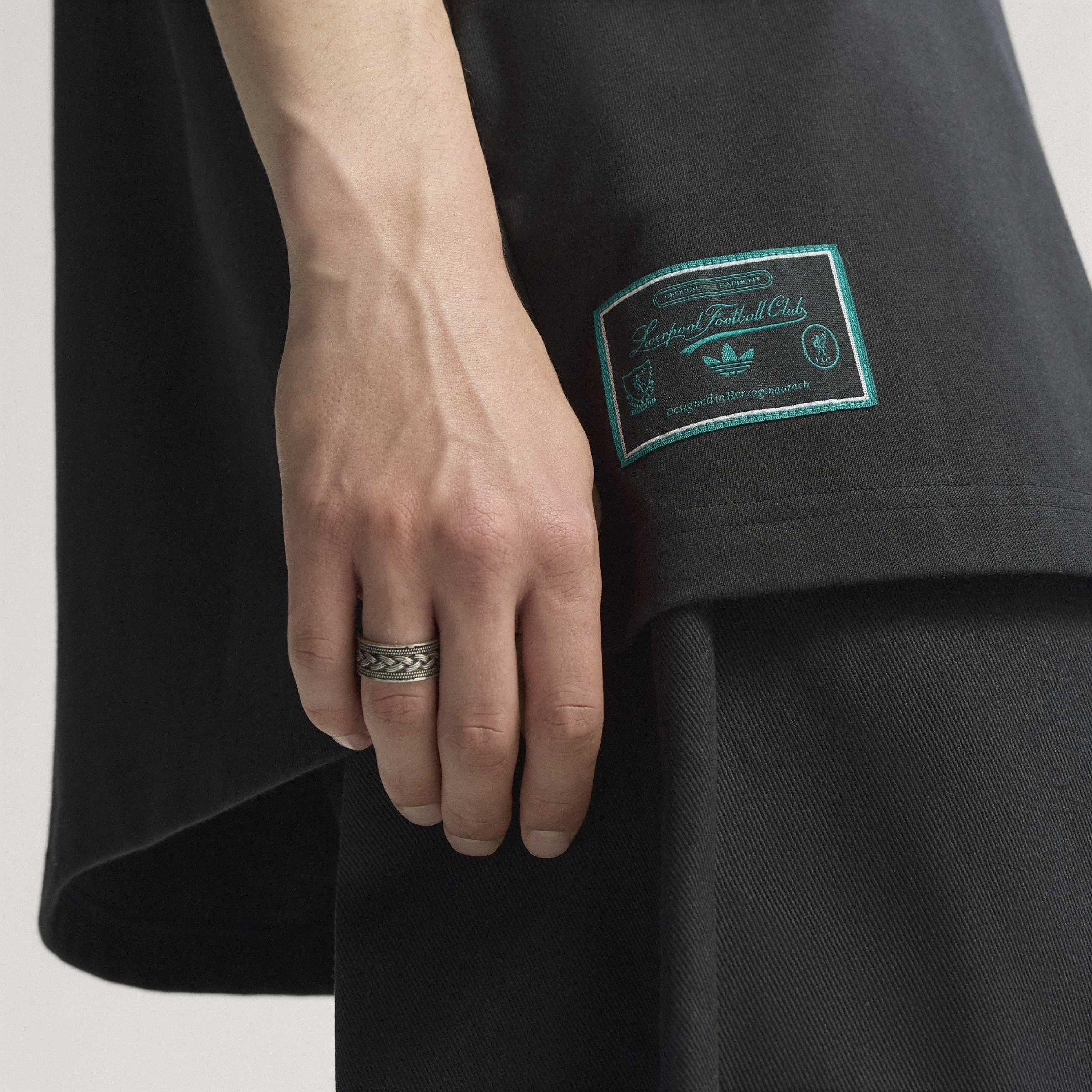 Preto - adidas - Liverpool Terrace Icon T-Shirt Adults - 13