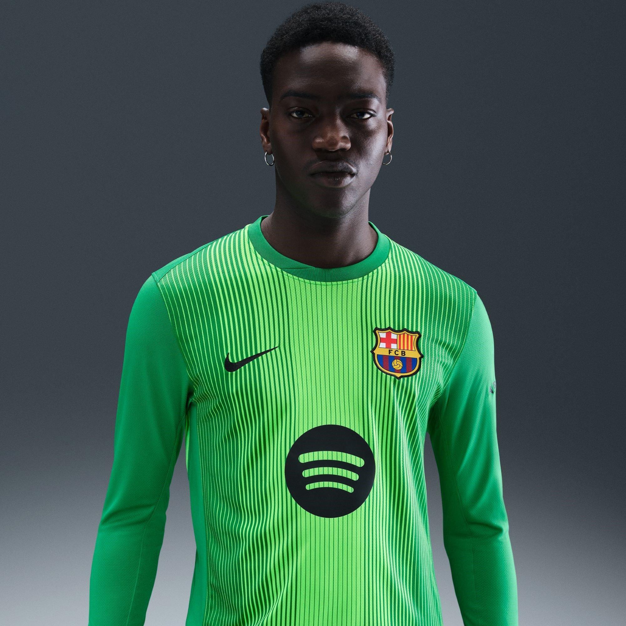 Green - Nike - Barcelona Long Sleeve Goalkeeper Shirt 2025 2026 Mens - 6