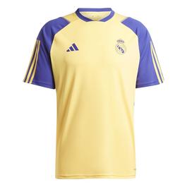 adidas Mit diesem adidas Trainingst-shirt bist du auf ein heißes