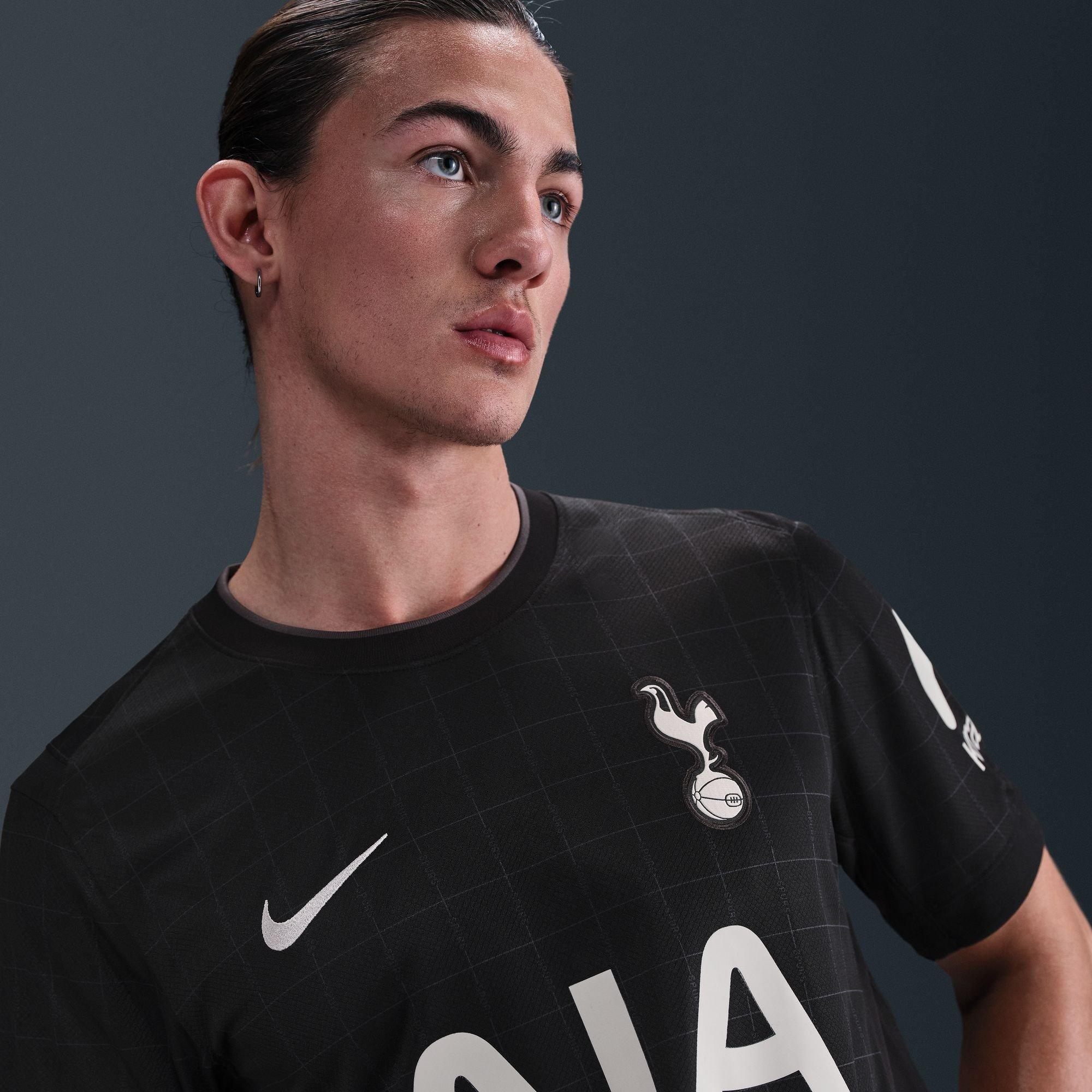 Sort - Nike - Tottenham Hotspur Away Shirt 2025 2026 Adults - 13