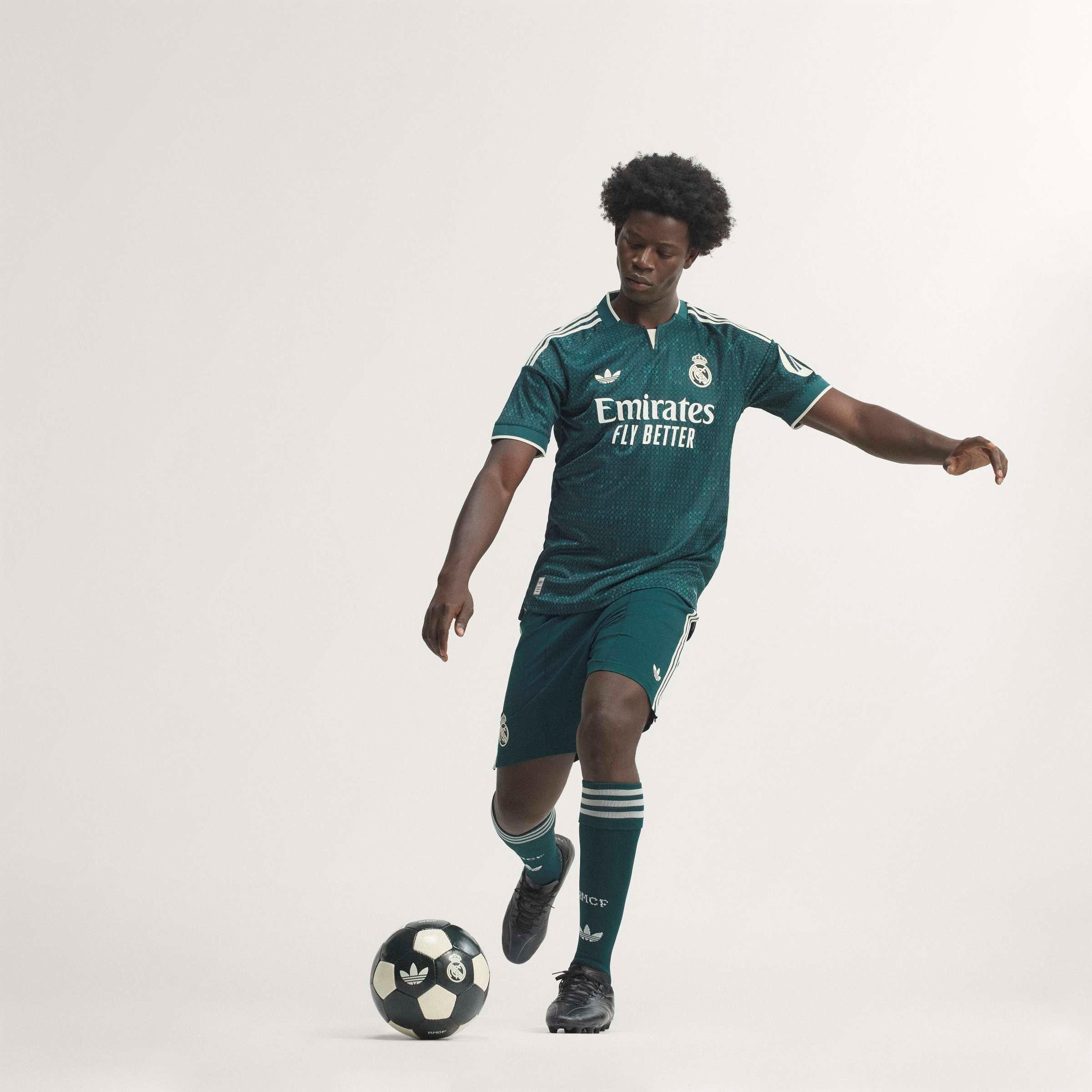 Vert/Blanc - adidas - Real Madrid Authentic Away Shirt 2026/27 Mens - 15