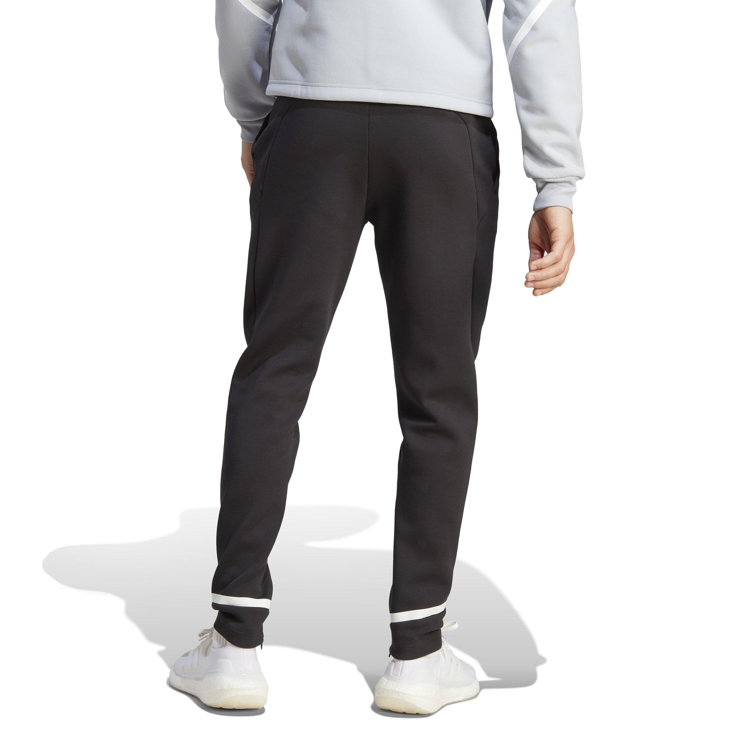 Zwart - adidas - Juventus Gameday Tracksuit Bottoms 2023 2024 Adults - 3