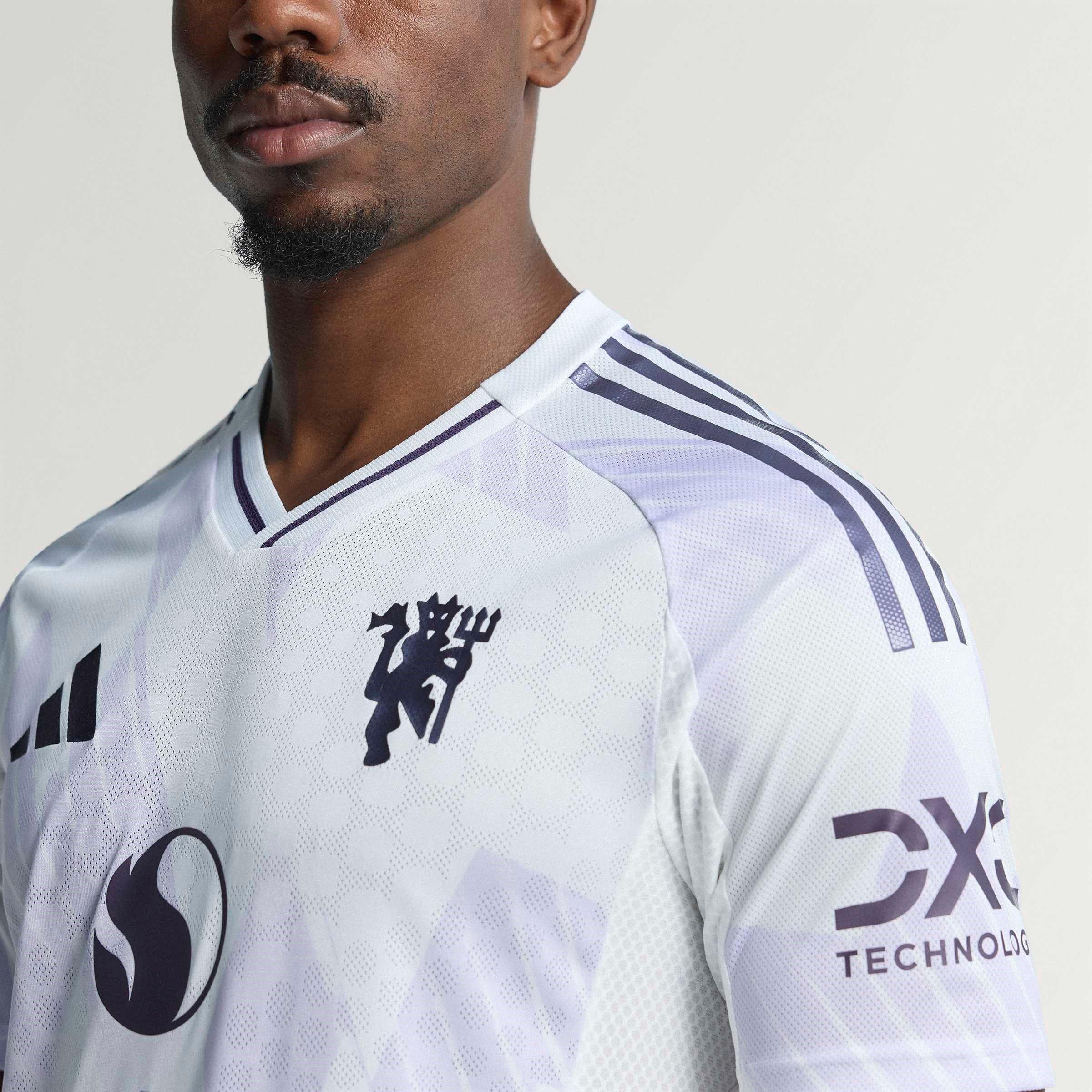 White - adidas - Manchester United Away Authentic Shirt 2025 2026 Adults - 14