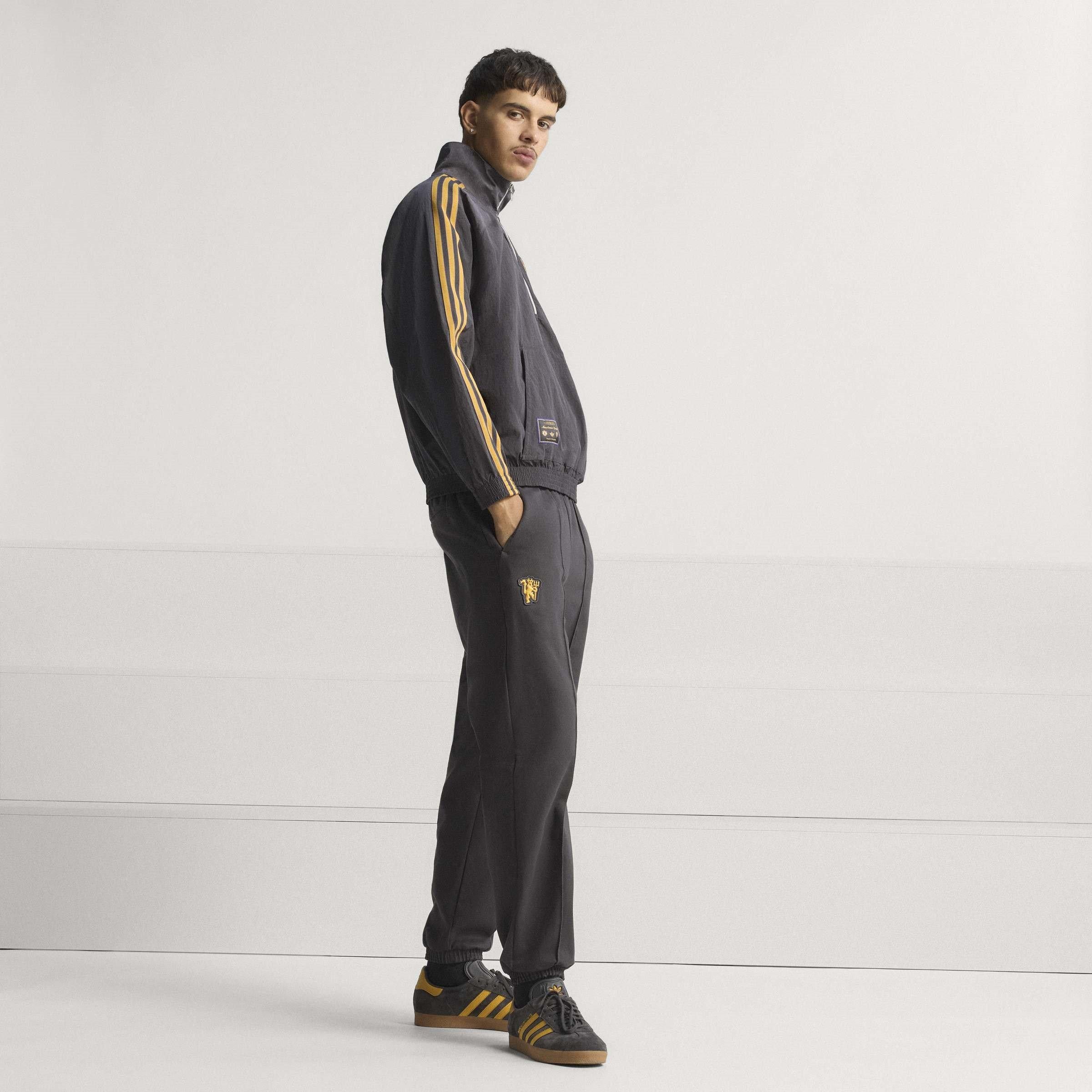 Black - adidas - Manchester United Half Zip Jacket 2025 2026 Mens - 7